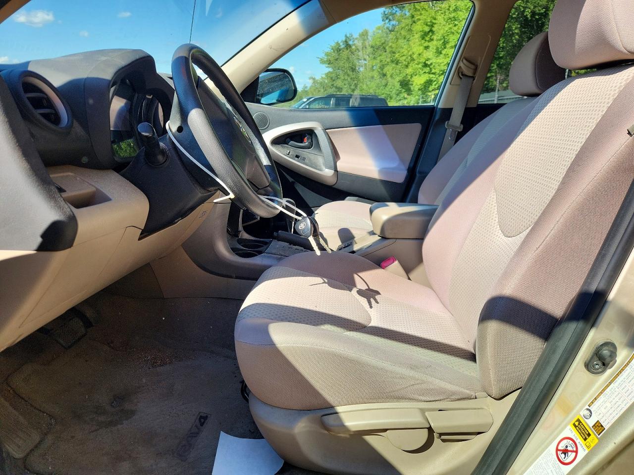 2008 Toyota Rav4 Base Gold vin: JTMZD33V285094451