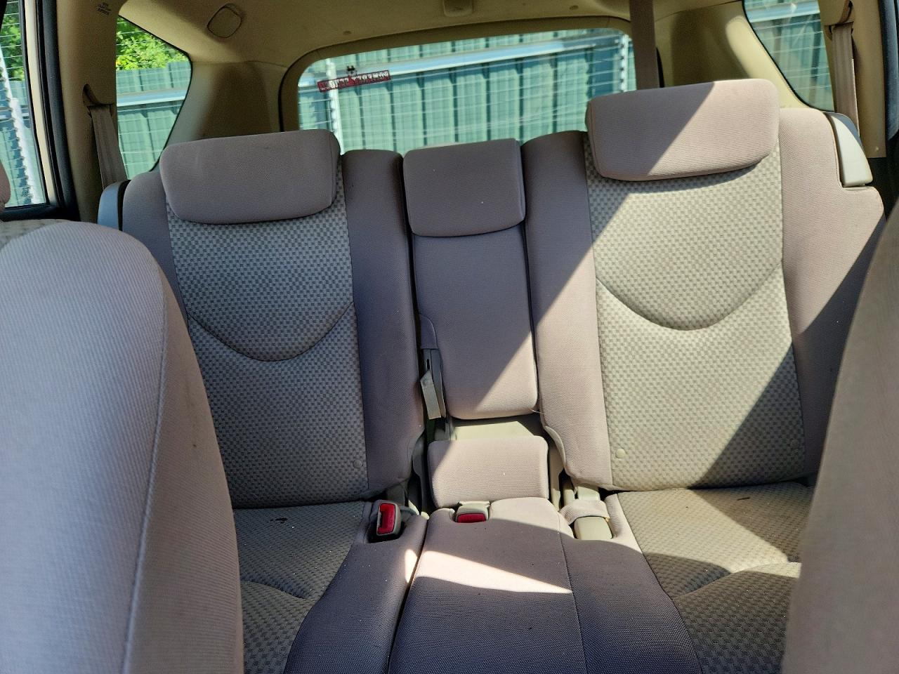 2008 Toyota Rav4 Base Gold vin: JTMZD33V285094451