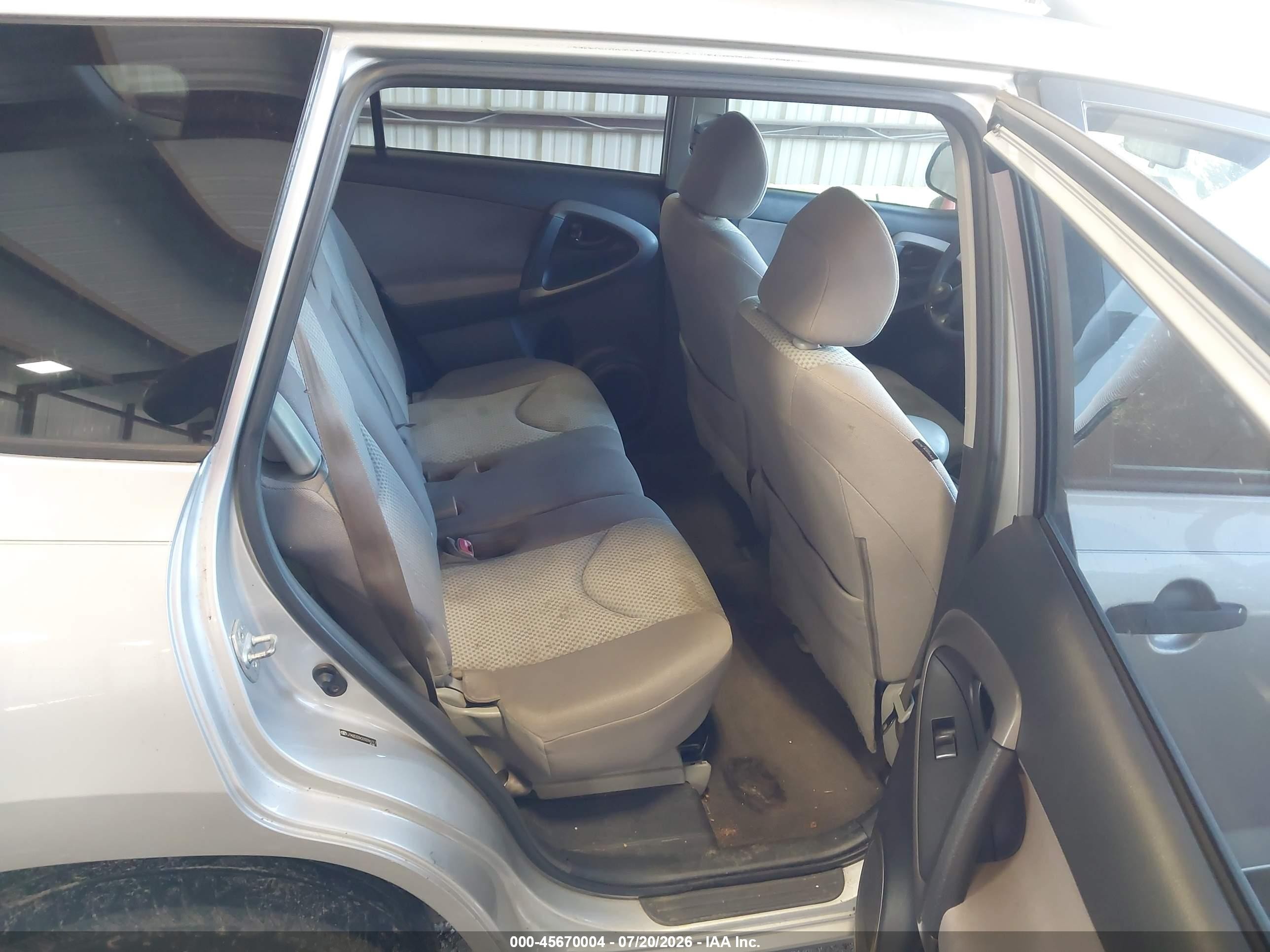 2008 Toyota Rav4   Silver vin: JTMZD33V285096717