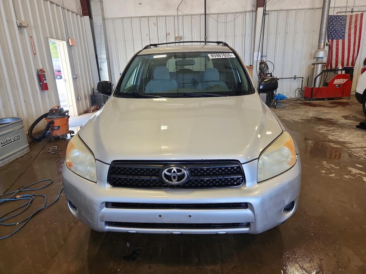 2008 Toyota Rav4 Base Silver vin: JTMZD33V285097835