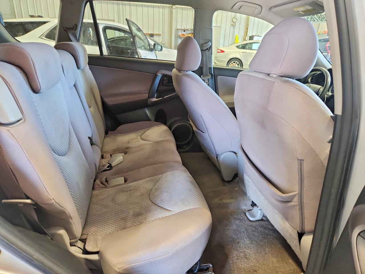 2008 Toyota Rav4 Base Silver vin: JTMZD33V285097835