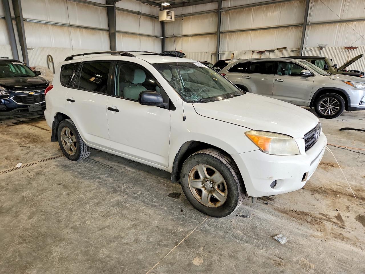 2008 Toyota Rav4 Base White vin: JTMZD33V285102564