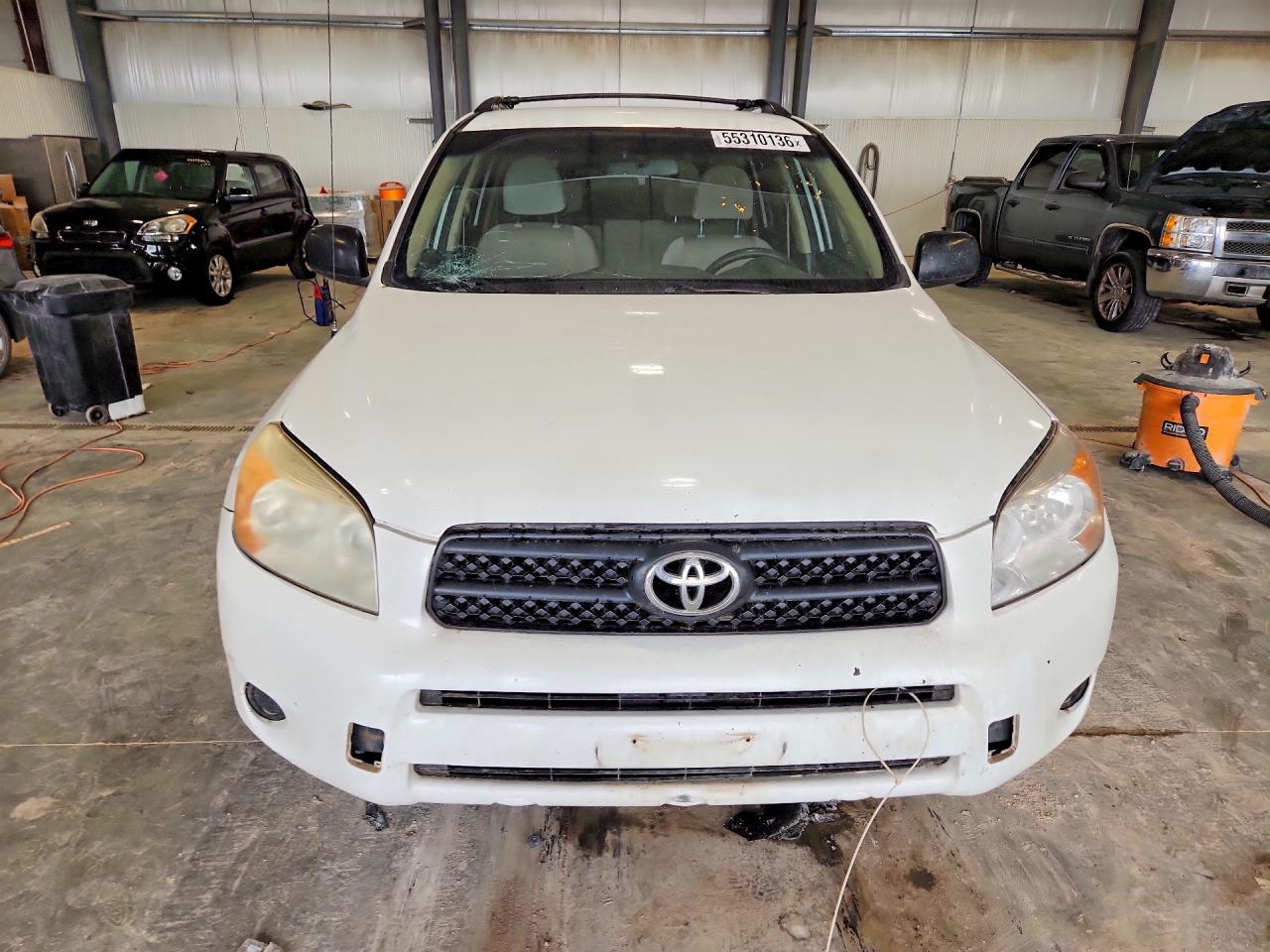 2008 Toyota Rav4 Base White vin: JTMZD33V285102564