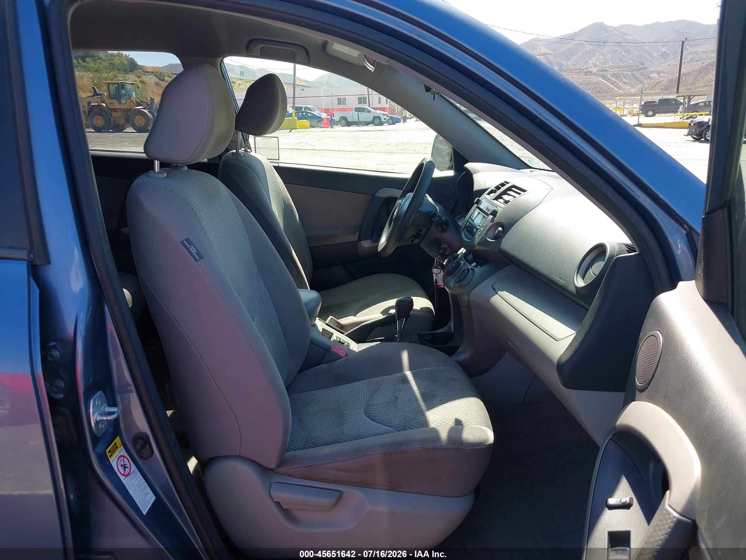 2008 Toyota Rav4   Blue vin: JTMZD33V286065784