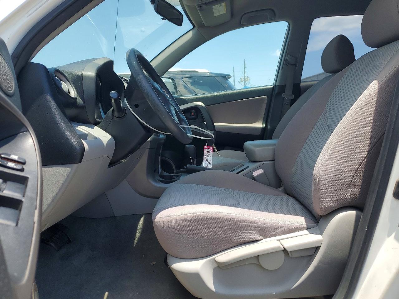 2006 Toyota Rav4 Base Белый vin: JTMZD33V365028942