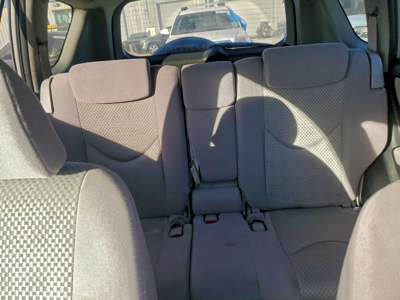 2007 Toyota Rav4 Silver vin: JTMZD33V375061585