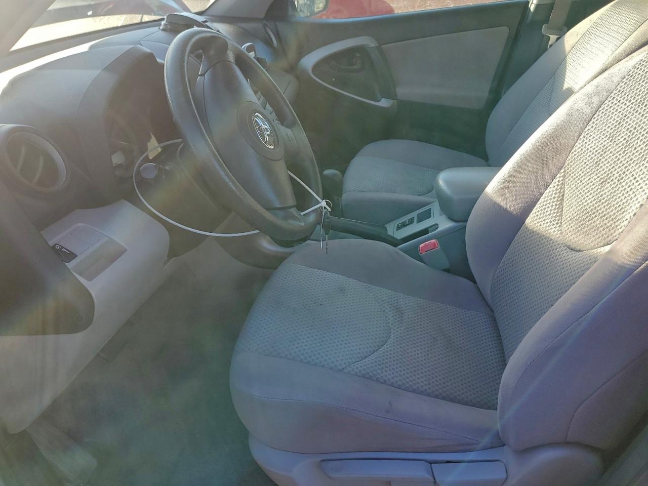 2007 Toyota Rav4 Silver vin: JTMZD33V375061585