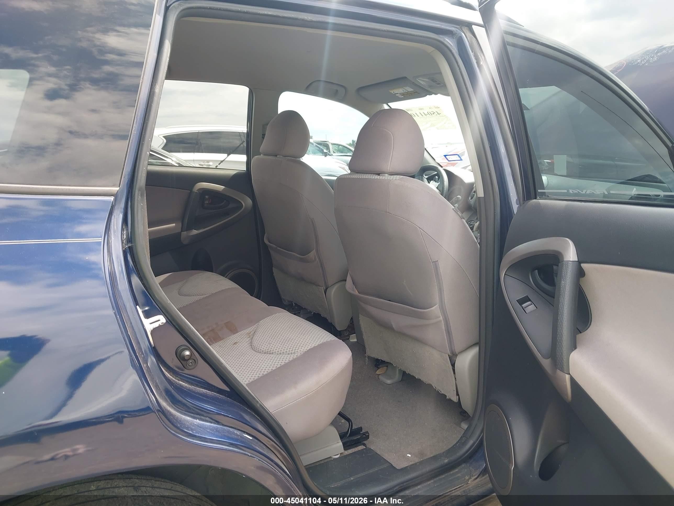 2007 Toyota Rav4   Dark Blue vin: JTMZD33V375073221