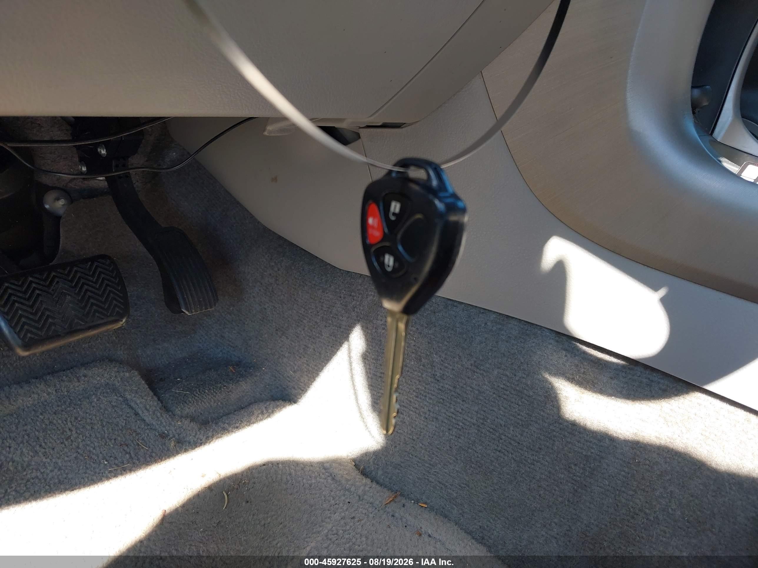 2008 Toyota Rav4   Белый vin: JTMZD33V385101200