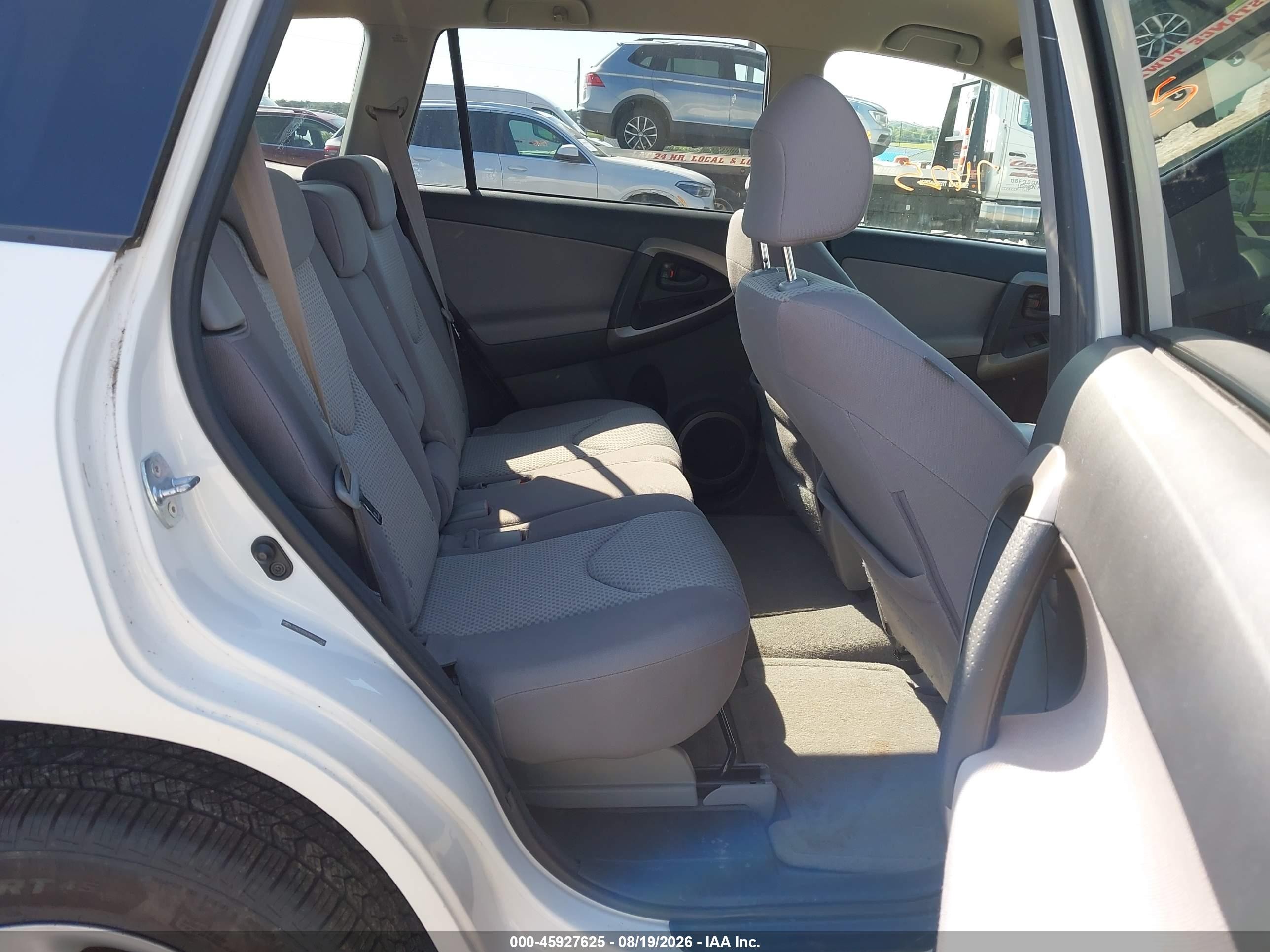 2008 Toyota Rav4   Белый vin: JTMZD33V385101200