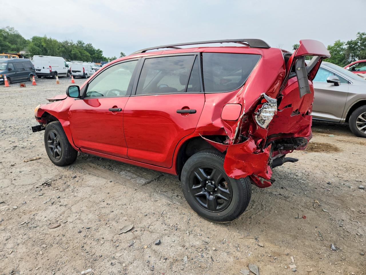 2008 Toyota Rav4 Base Red vin: JTMZD33V385108342