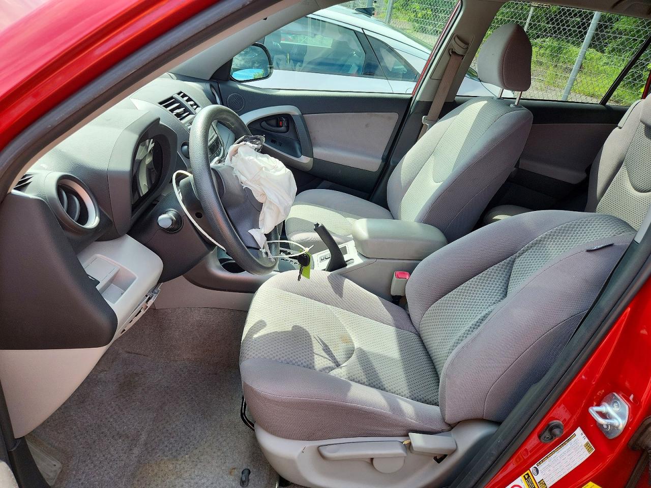 2008 Toyota Rav4 Base Red vin: JTMZD33V385108342