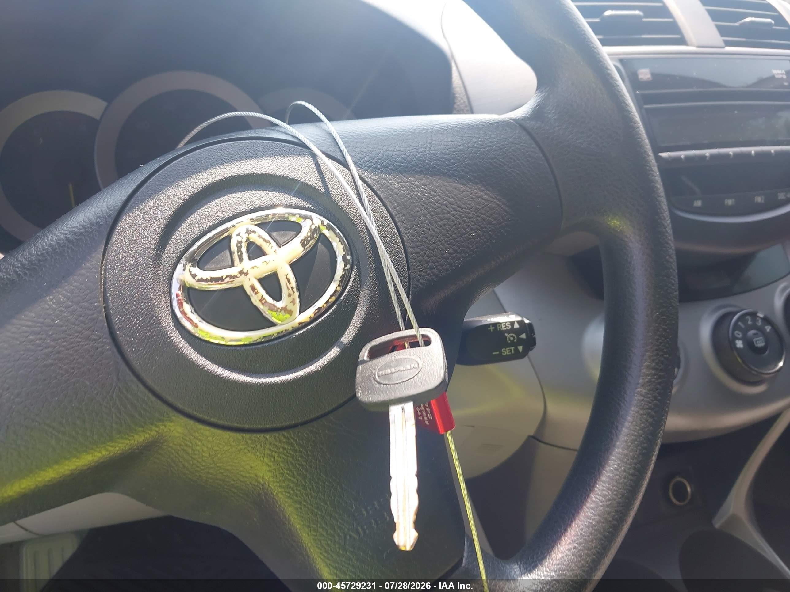 2008 Toyota Rav4   Silver vin: JTMZD33V386070590