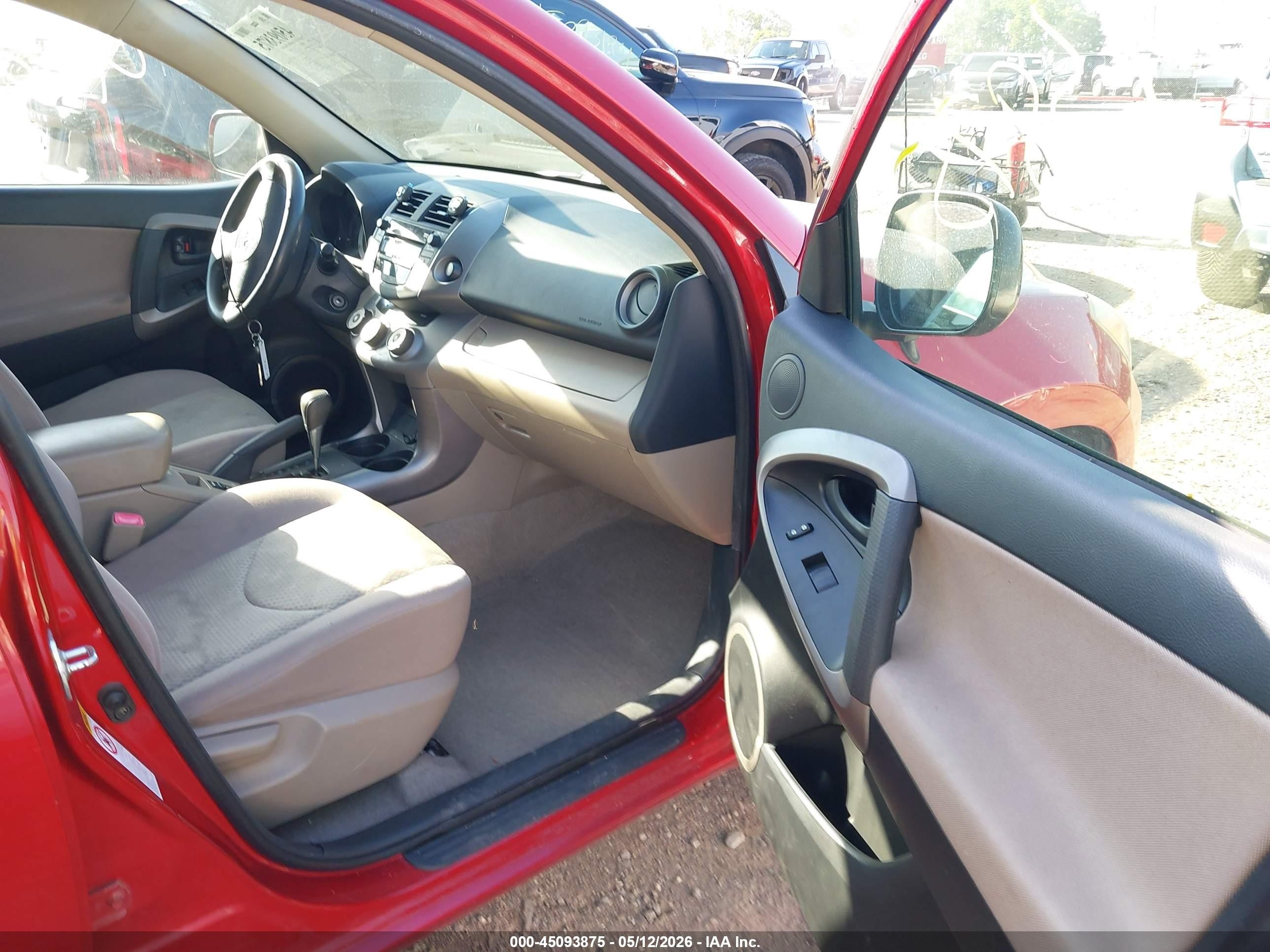 2008 Toyota Rav4 Красный vin: JTMZD33V386072386