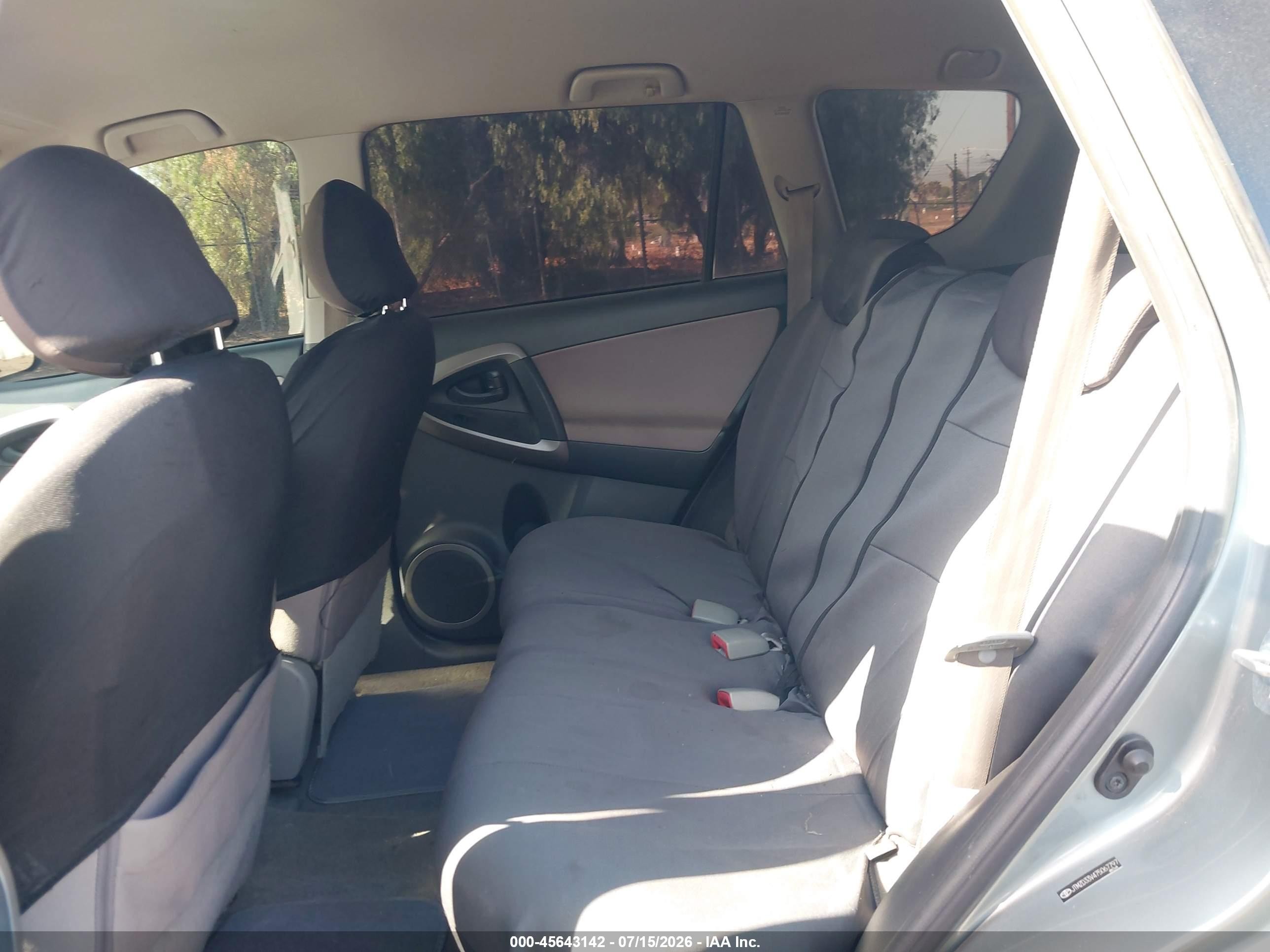 2007 Toyota Rav4   Silver vin: JTMZD33V475067797