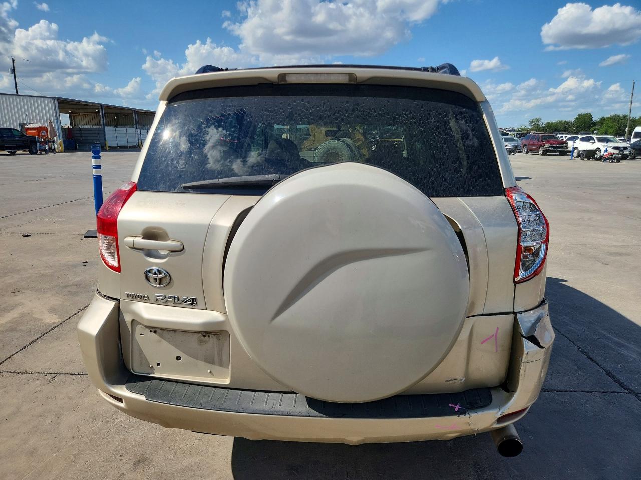 2007 Toyota Rav4 Base Gold vin: JTMZD33V476042537