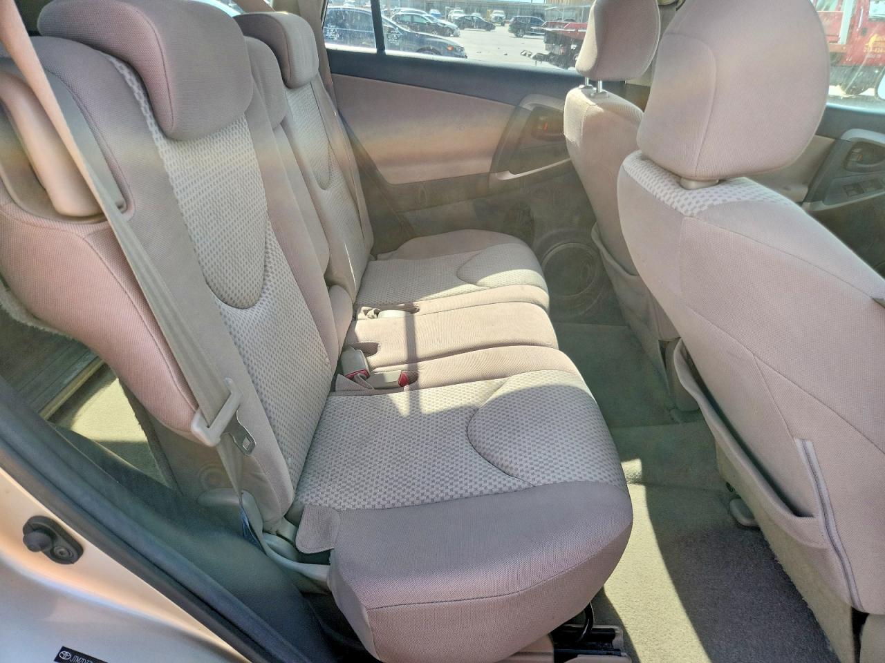 2007 Toyota Rav4 Base Gold vin: JTMZD33V476042537