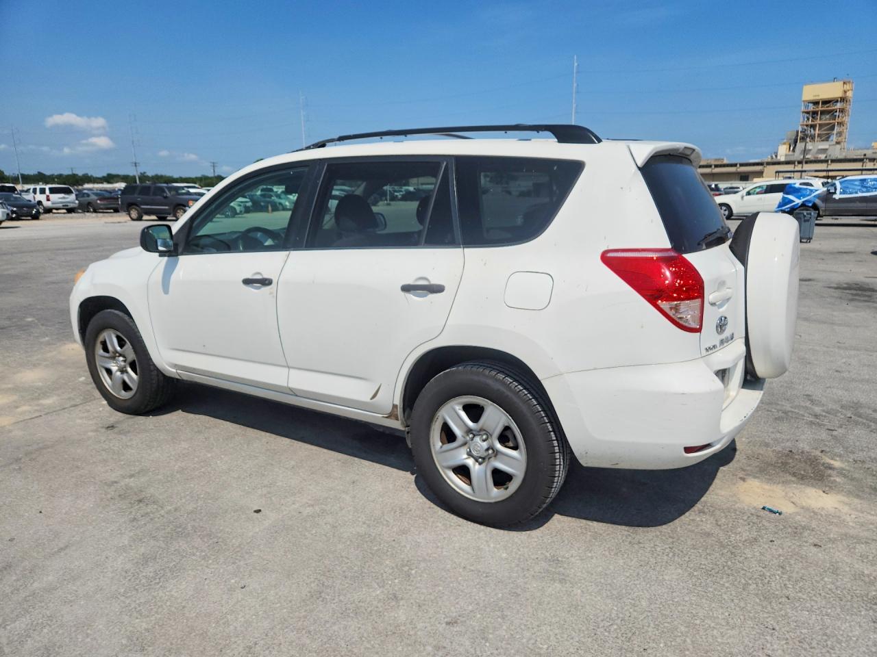 2007 Toyota Rav4 Base White vin: JTMZD33V476043770