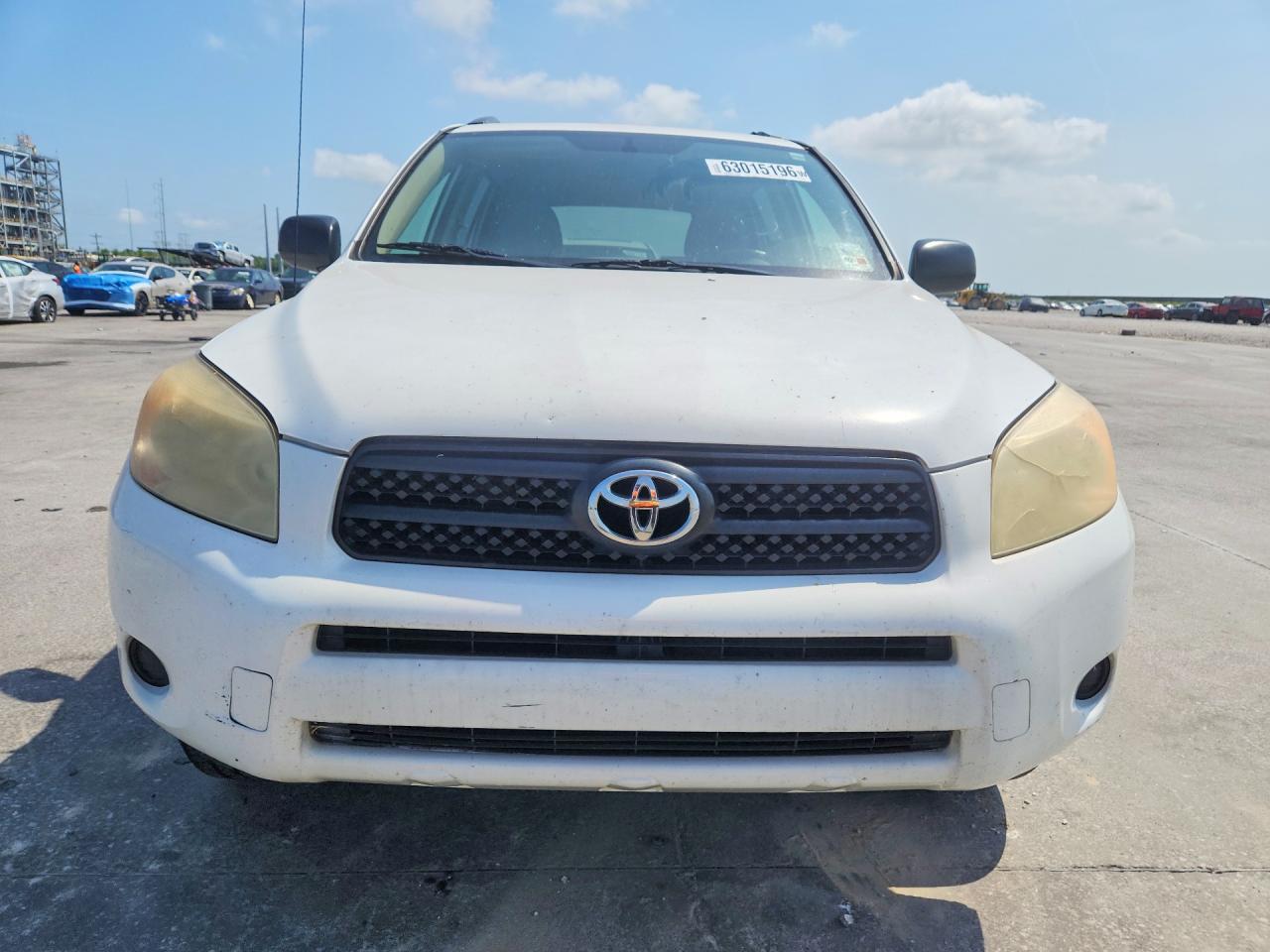 2007 Toyota Rav4 Base White vin: JTMZD33V476043770