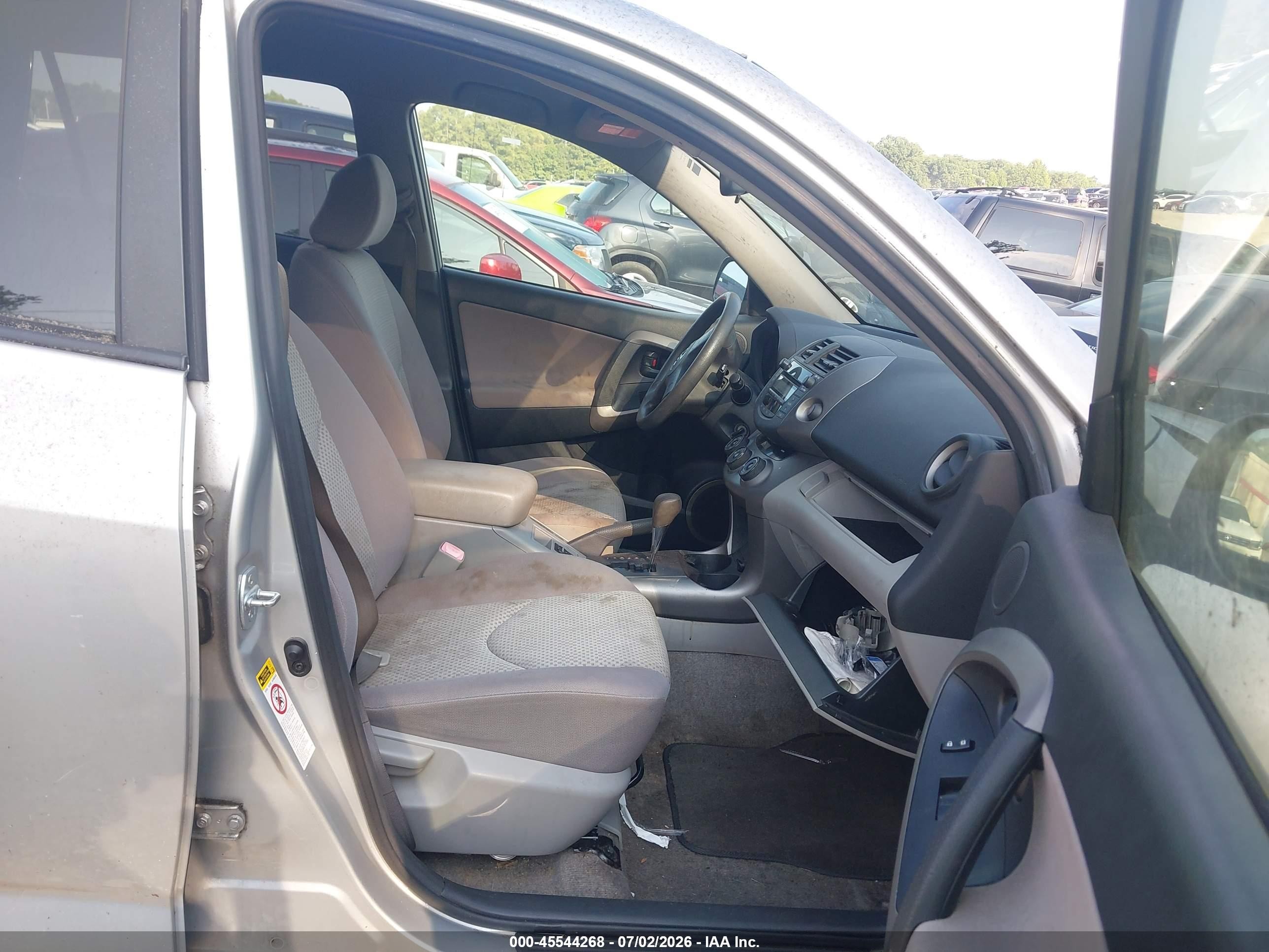 2008 Toyota Rav4   Silver vin: JTMZD33V485096900