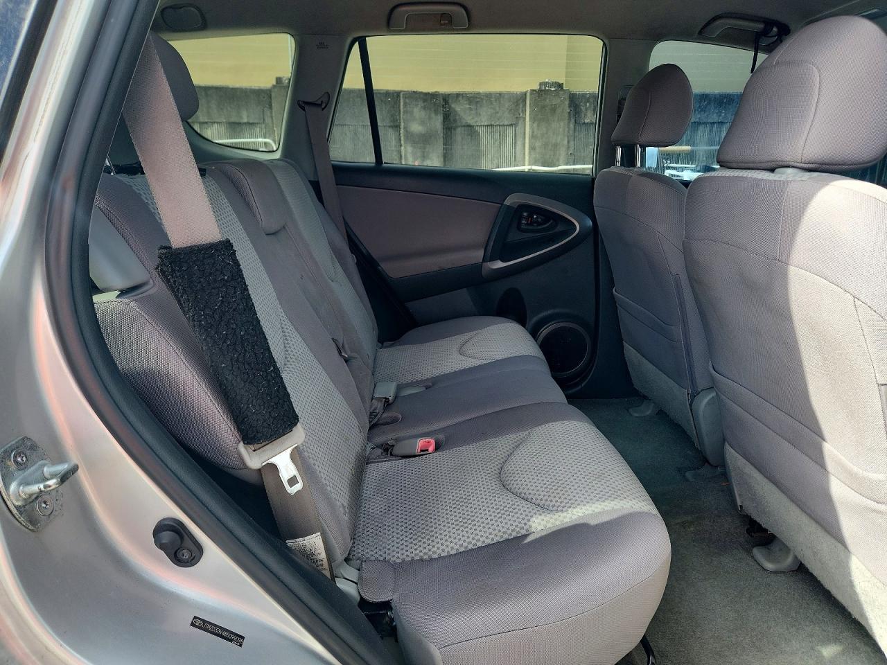 2008 Toyota Rav4 Base Silver vin: JTMZD33V485099098