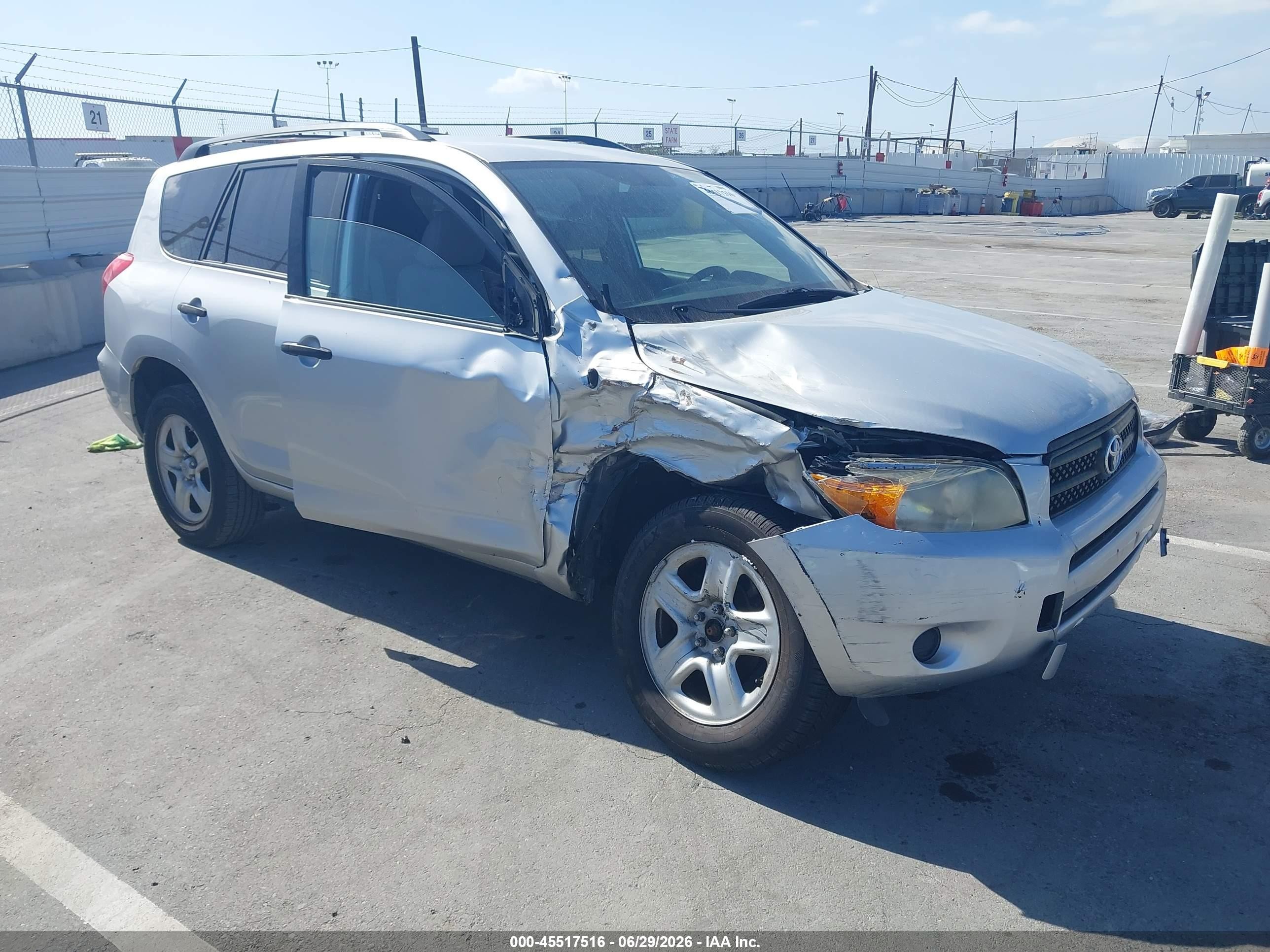 2008 Toyota Rav4   Silver vin: JTMZD33V486067925