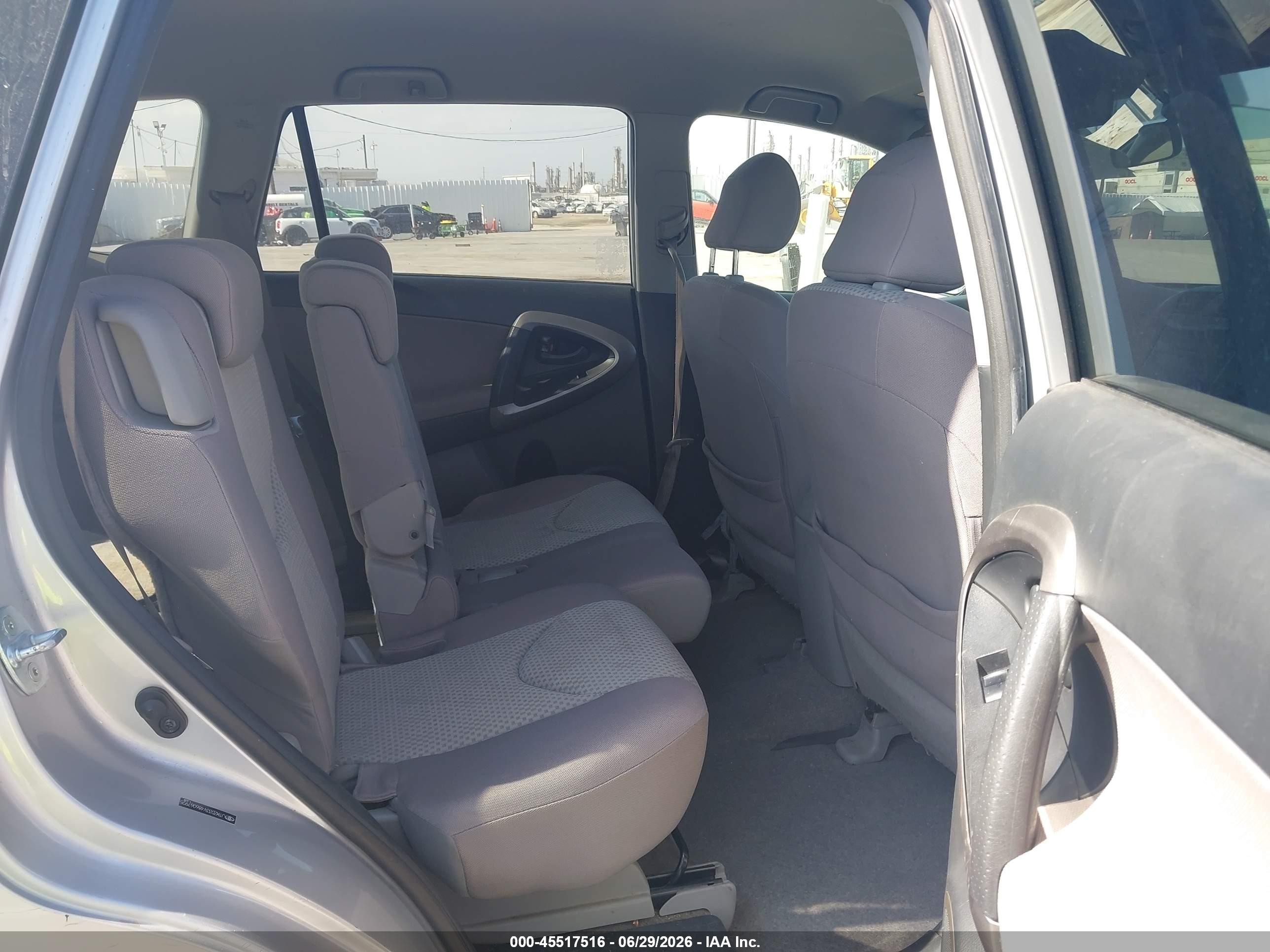 2008 Toyota Rav4   Silver vin: JTMZD33V486067925