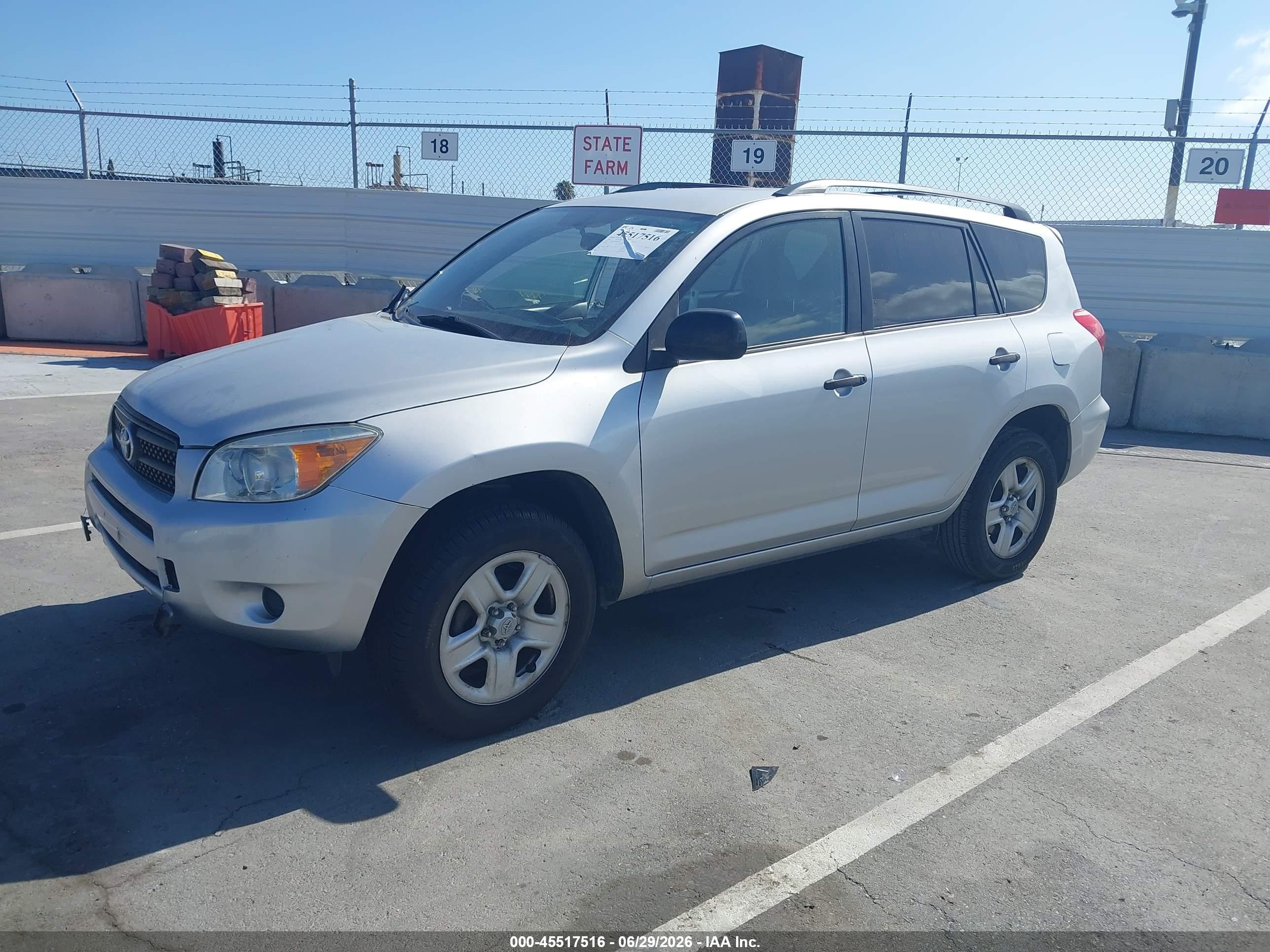 2008 Toyota Rav4   Silver vin: JTMZD33V486067925