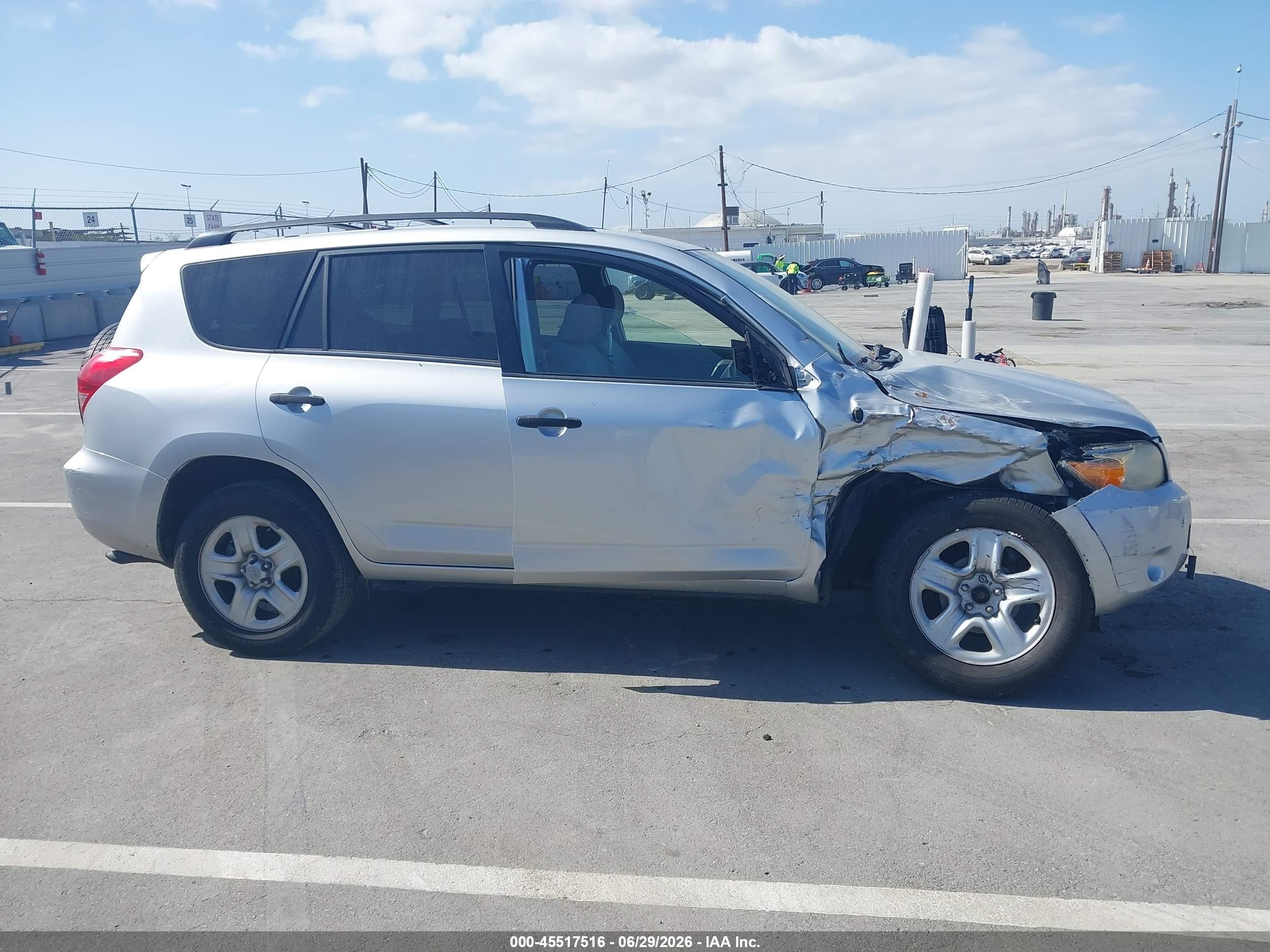 2008 Toyota Rav4   Silver vin: JTMZD33V486067925