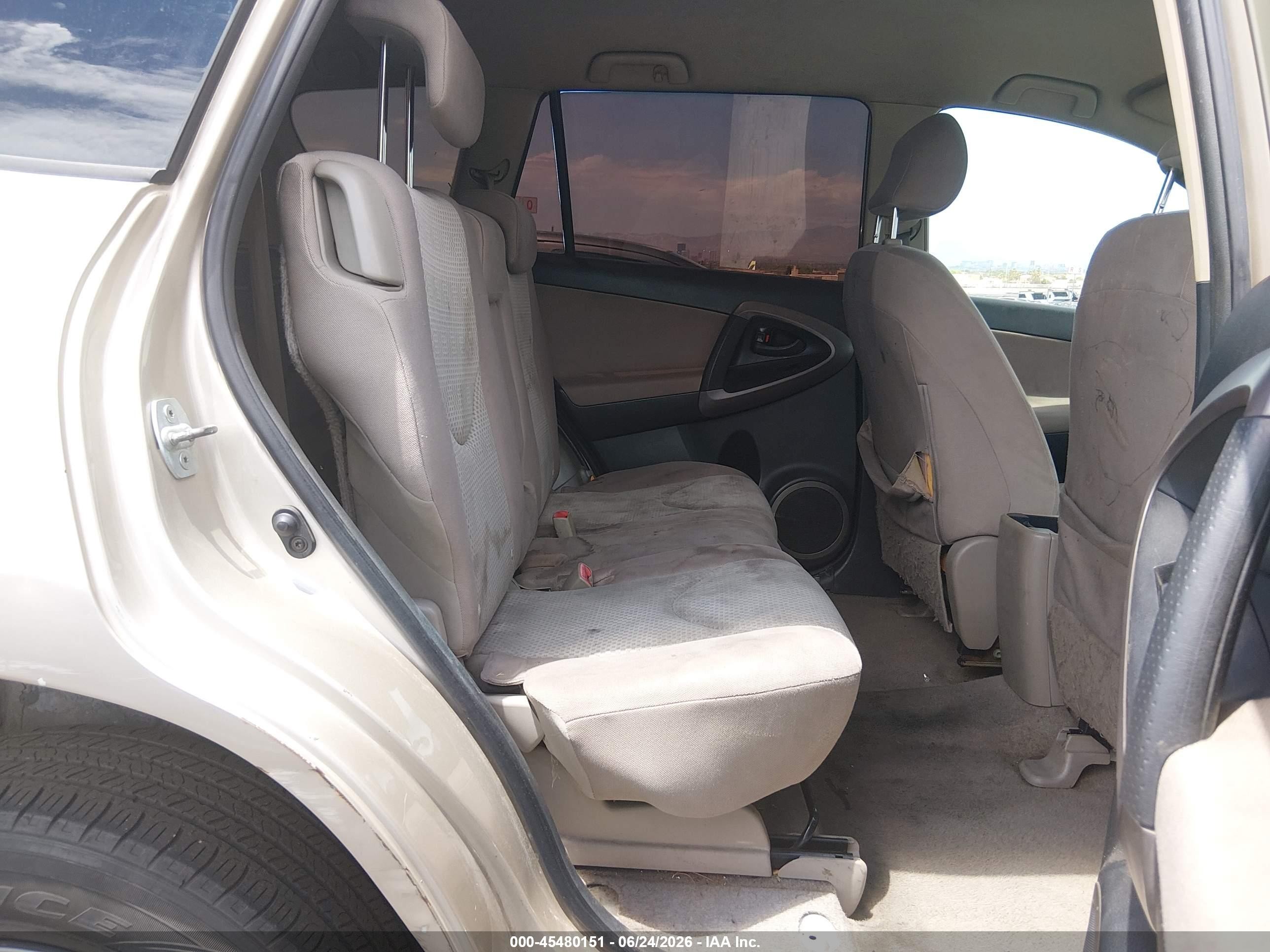 2006 Toyota Rav4   Tan vin: JTMZD33V566016611