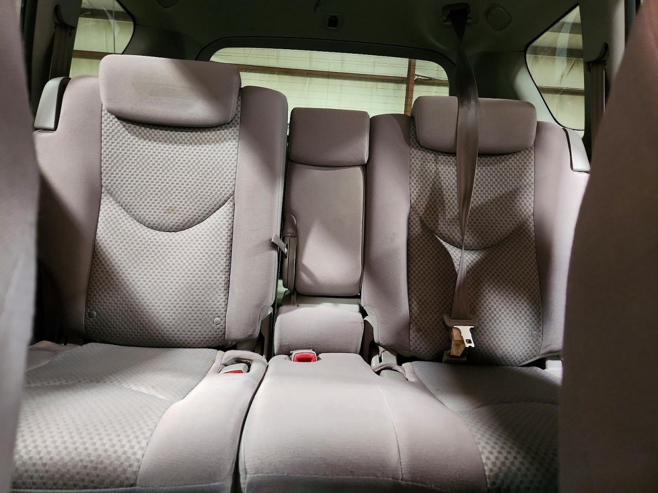 2007 Toyota Rav4 Base Silver vin: JTMZD33V575034162