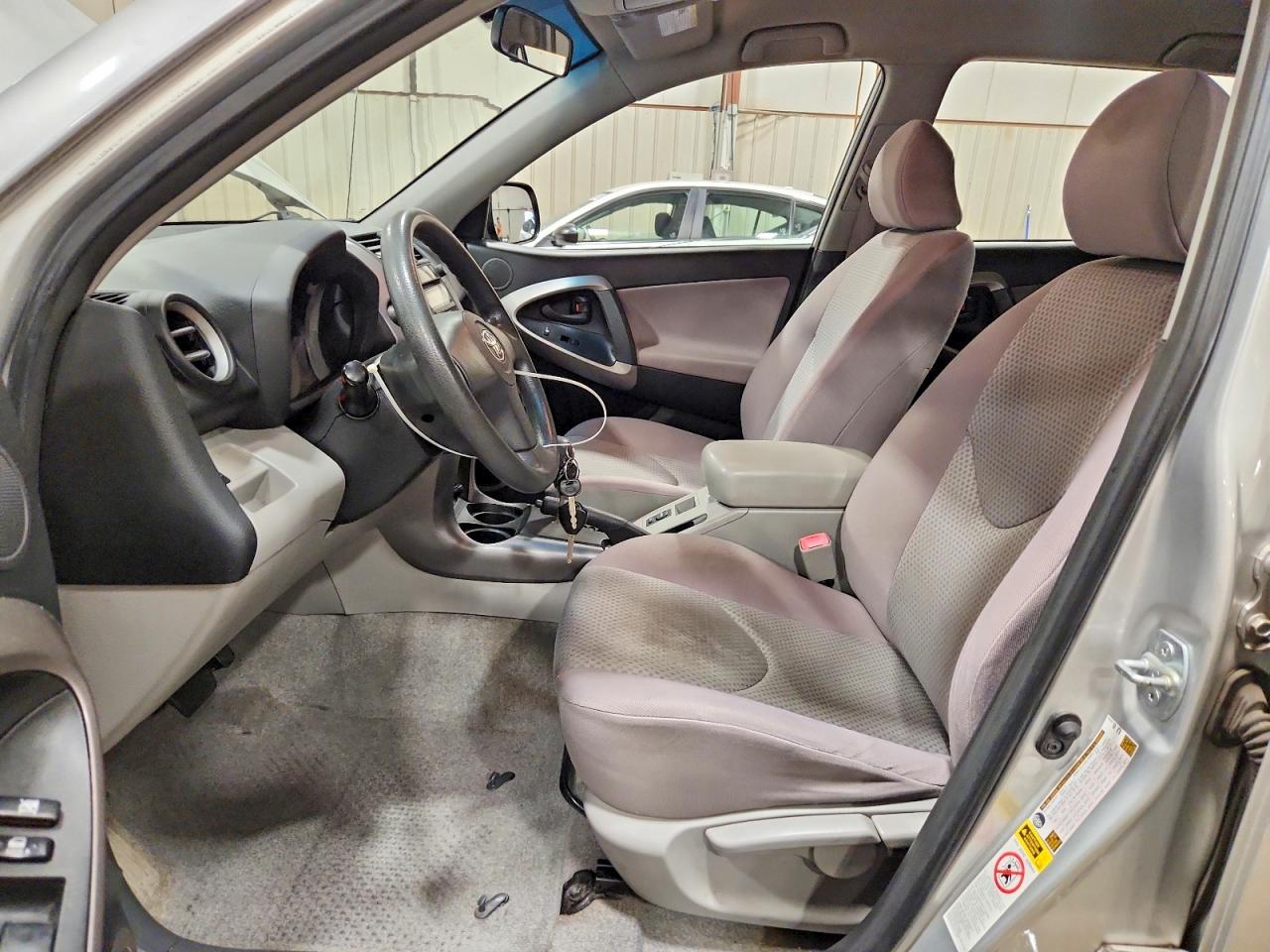 2007 Toyota Rav4 Base Silver vin: JTMZD33V575034162