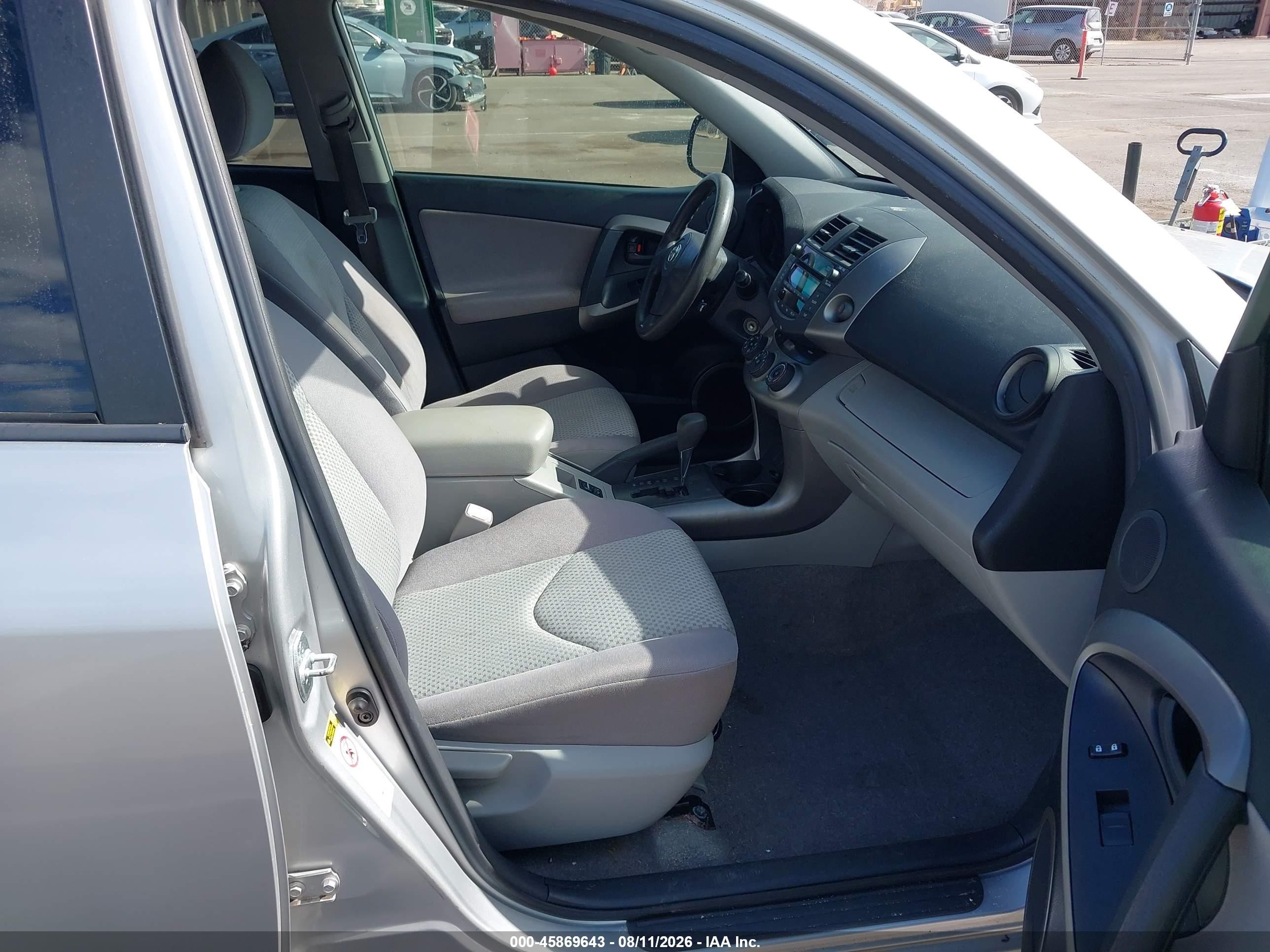 2008 Toyota Rav4   Silver vin: JTMZD33V585089762