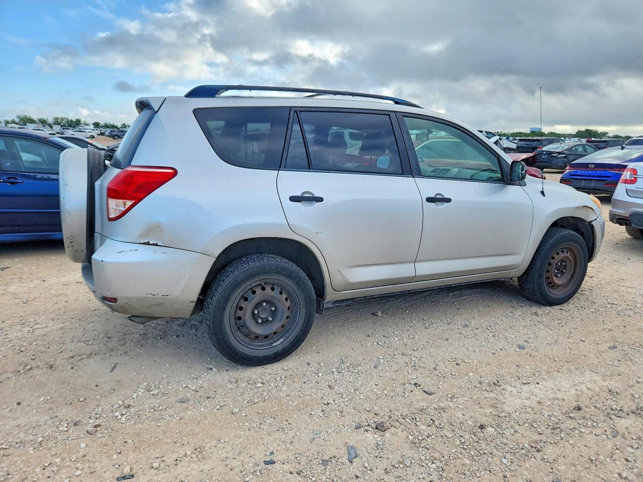 2008 Toyota Rav4 Base Silver vin: JTMZD33V586077685