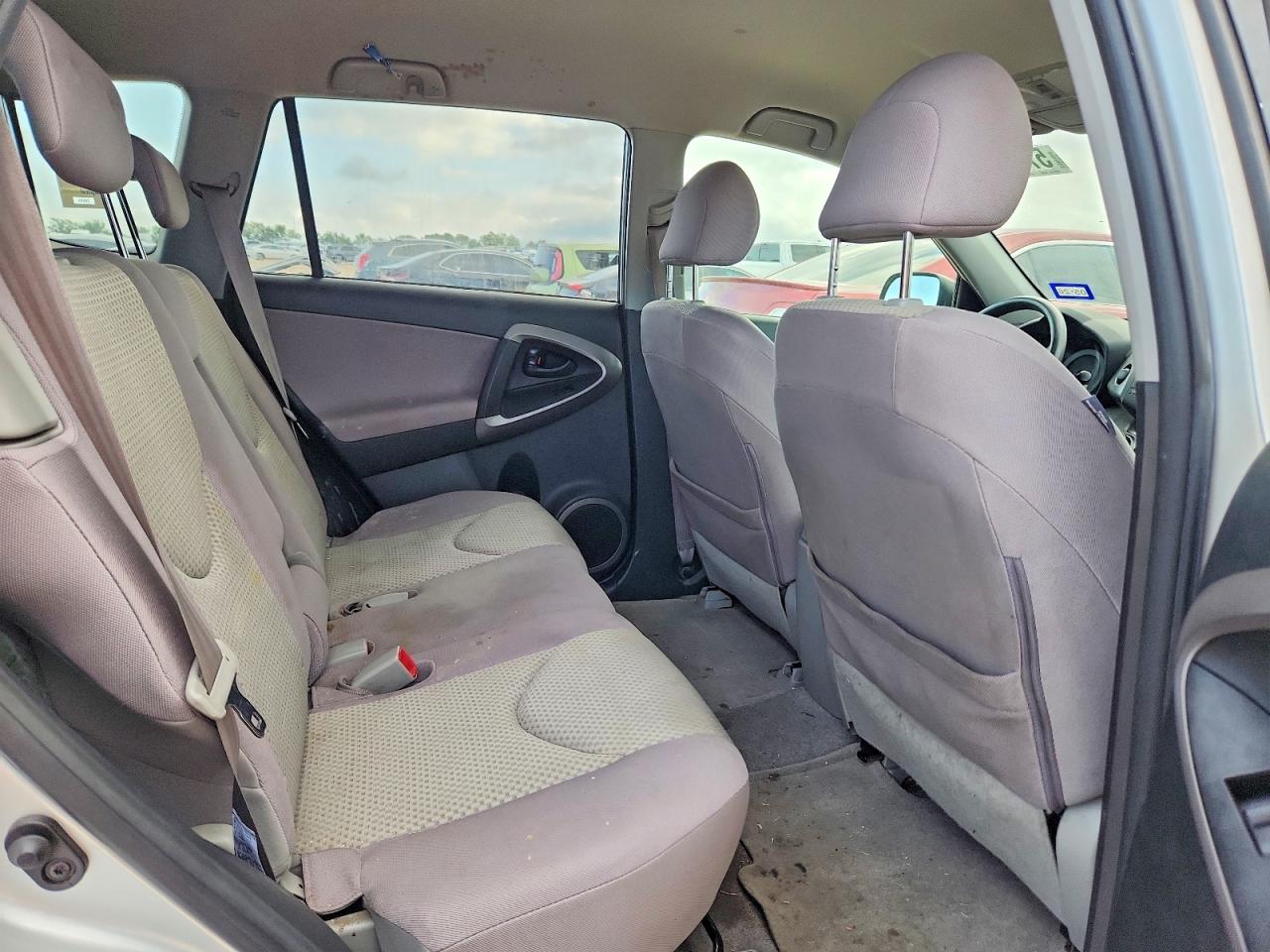 2008 Toyota Rav4 Base Silver vin: JTMZD33V586077685