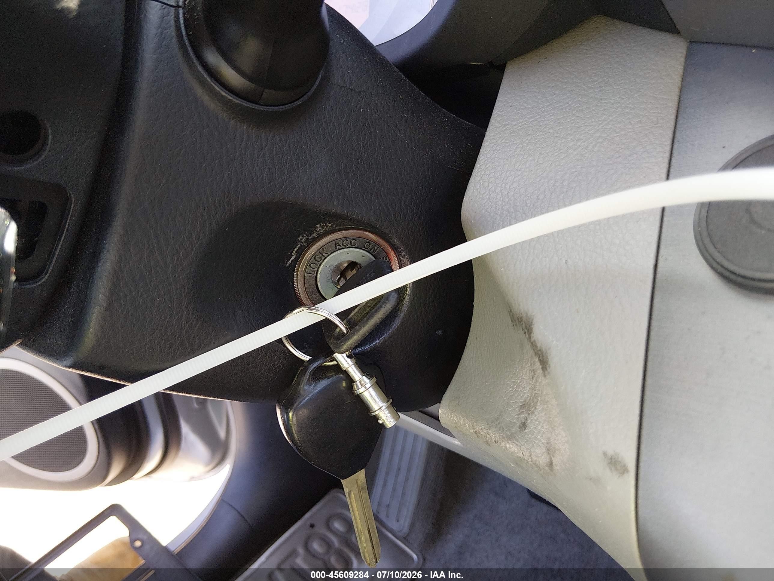 2006 Toyota Rav4   Silver vin: JTMZD33V665012668
