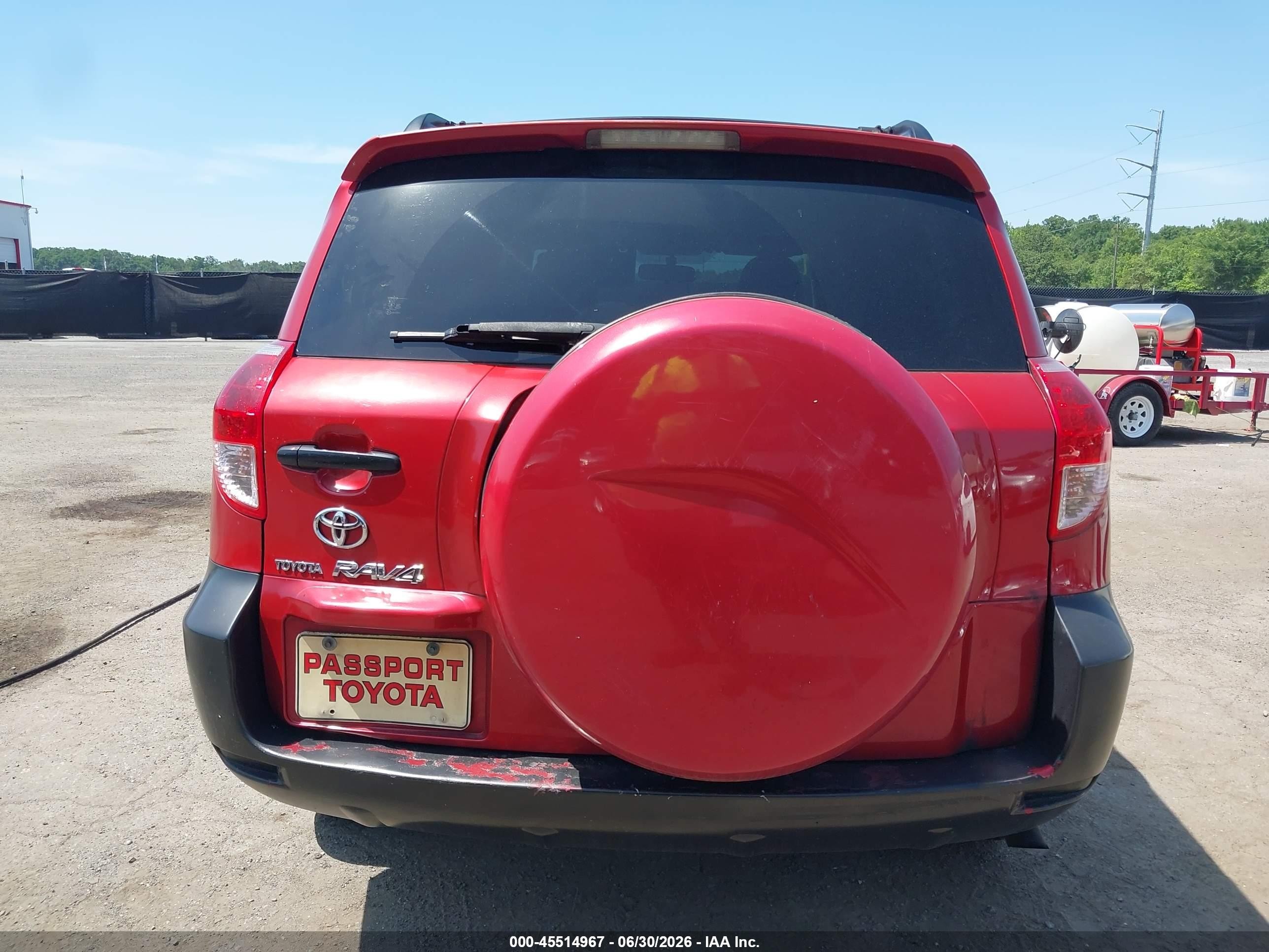 2006 Toyota Rav4   Red vin: JTMZD33V665022813