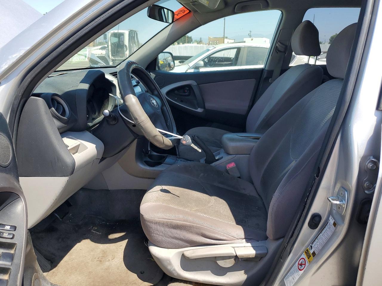 2006 Toyota Rav4 Base Silver vin: JTMZD33V665024660