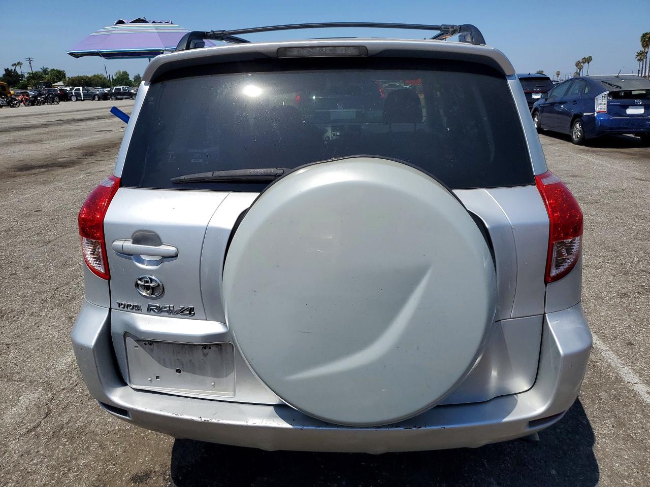 2006 Toyota Rav4 Base Silver vin: JTMZD33V665024660