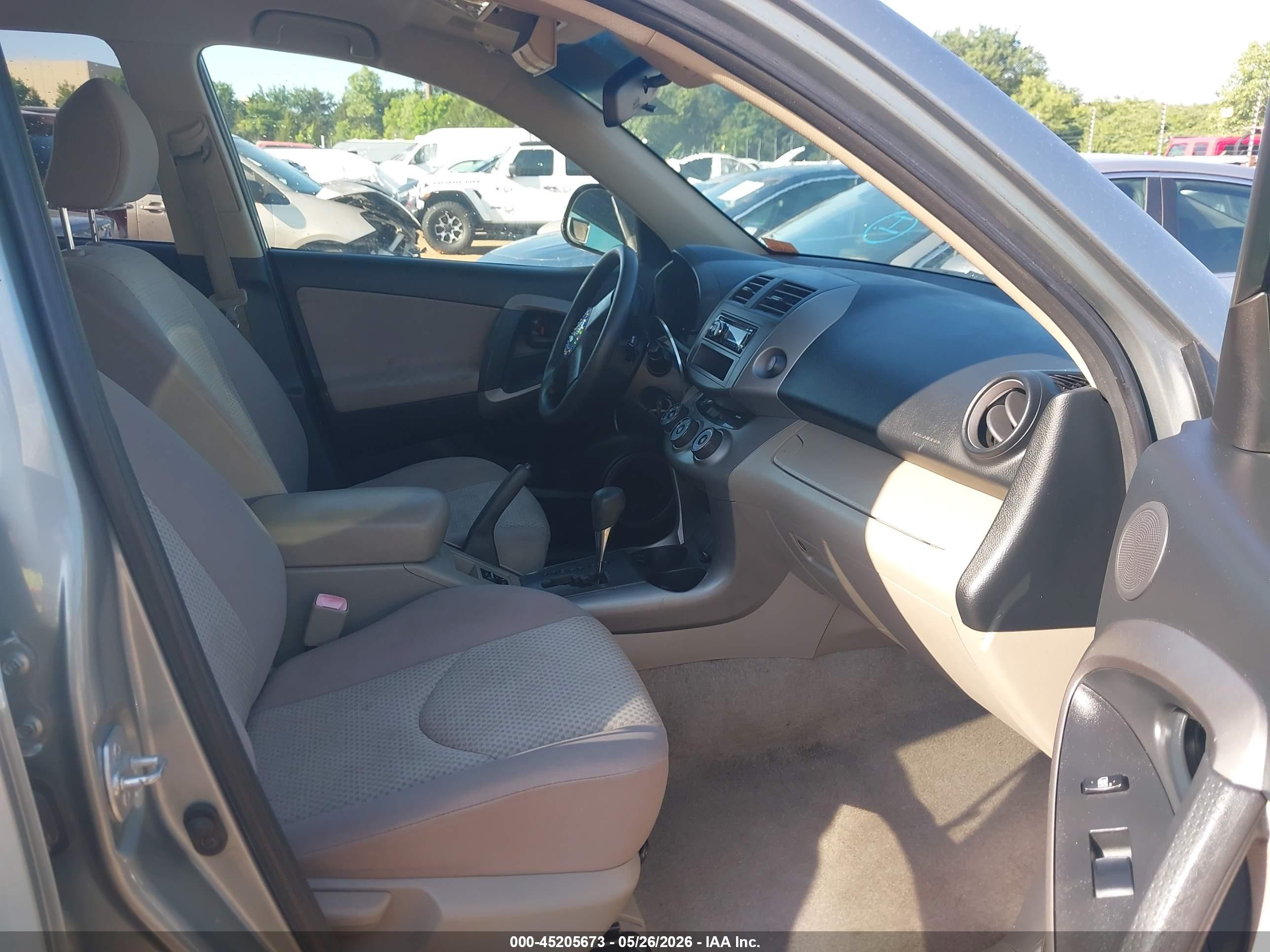 2006 Toyota Rav4   Silver vin: JTMZD33V665028773