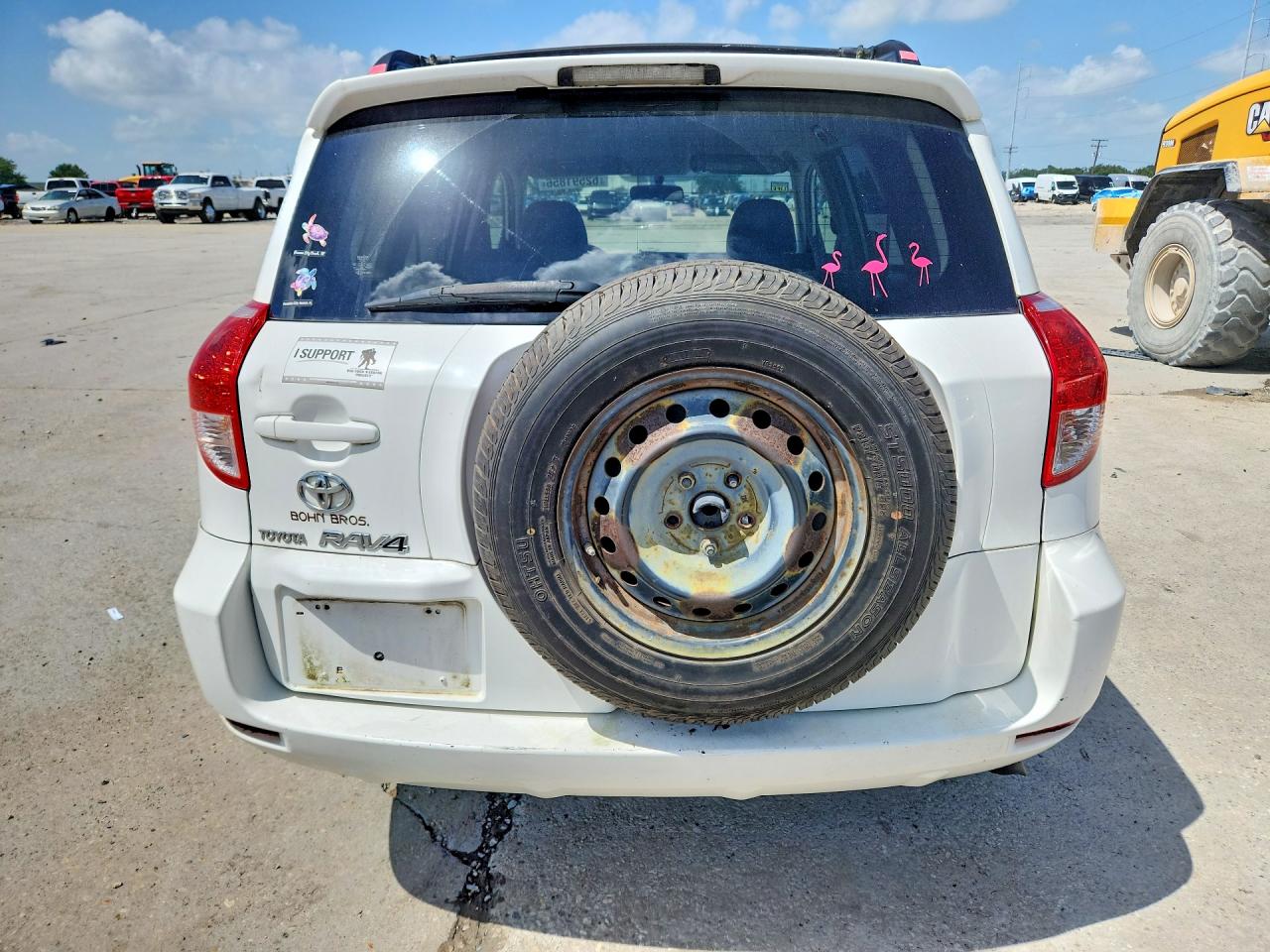 2006 Toyota Rav4 Base White vin: JTMZD33V666000997