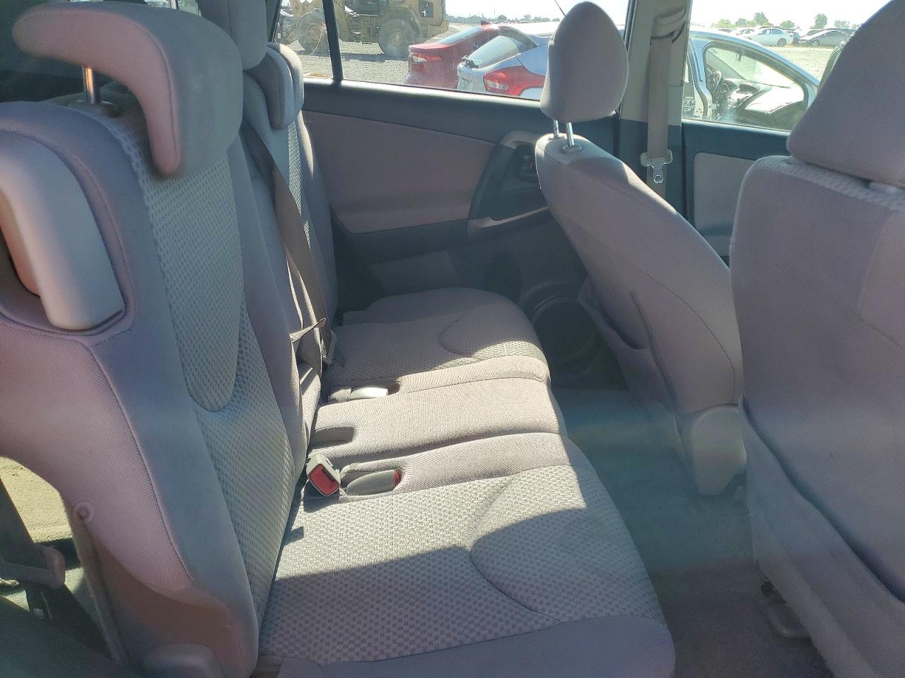 2007 Toyota Rav4 Base Silver vin: JTMZD33V675035580