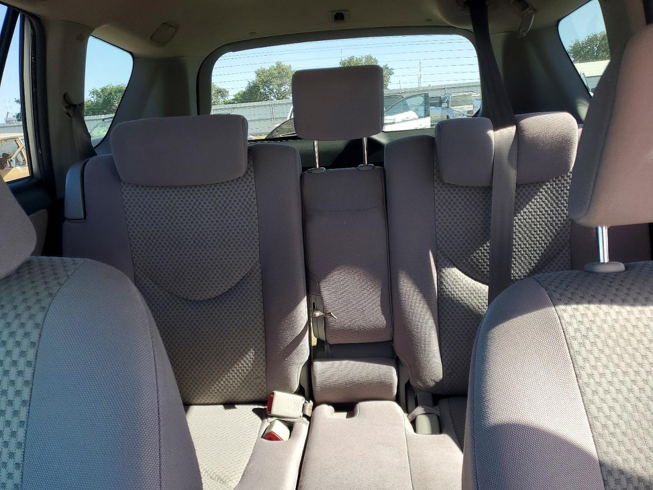 2007 Toyota Rav4 Base Silver vin: JTMZD33V675035580