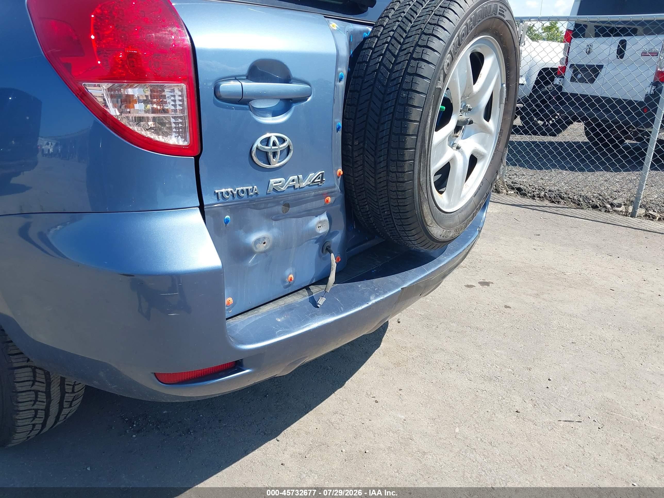 2007 Toyota Rav4   Синий vin: JTMZD33V675057143