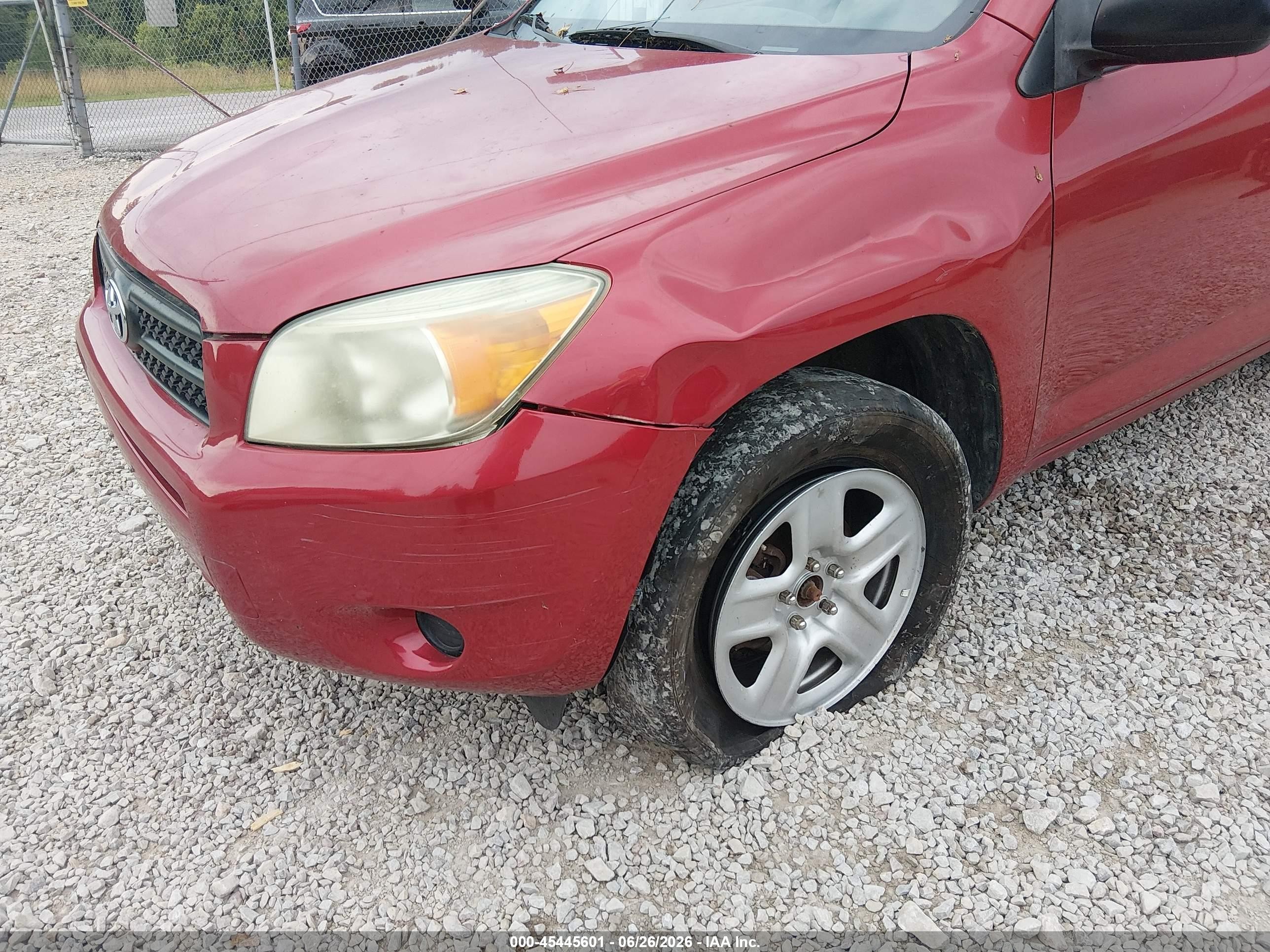 2007 Toyota Rav4   Red vin: JTMZD33V675077912