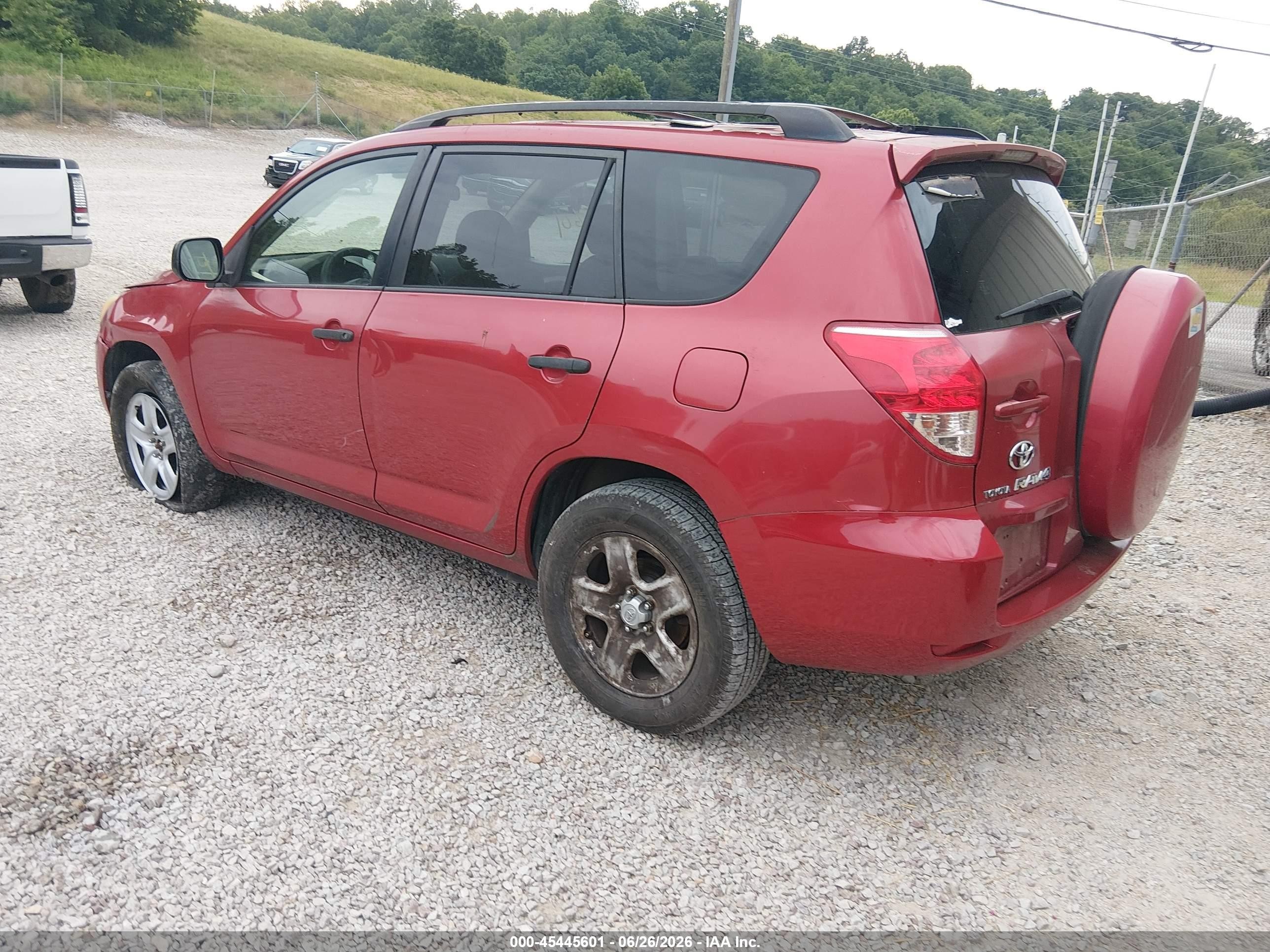 2007 Toyota Rav4   Red vin: JTMZD33V675077912