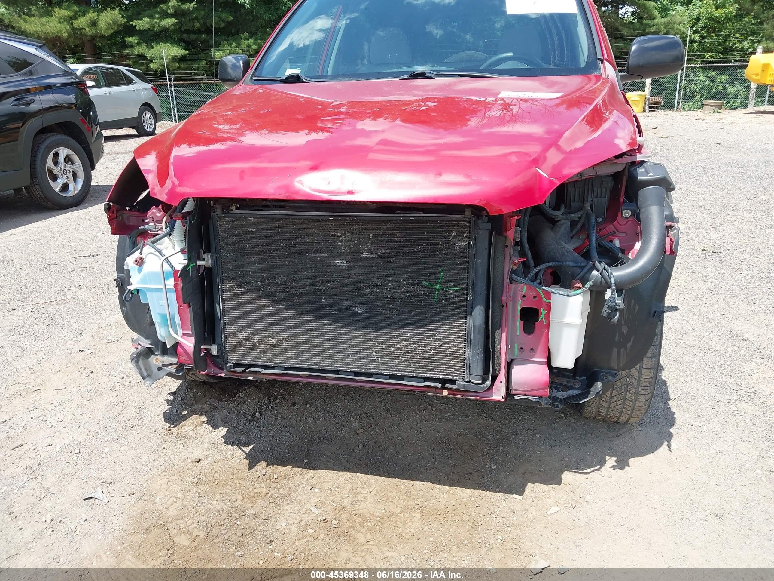 2008 Toyota Rav4   Red vin: JTMZD33V685082237