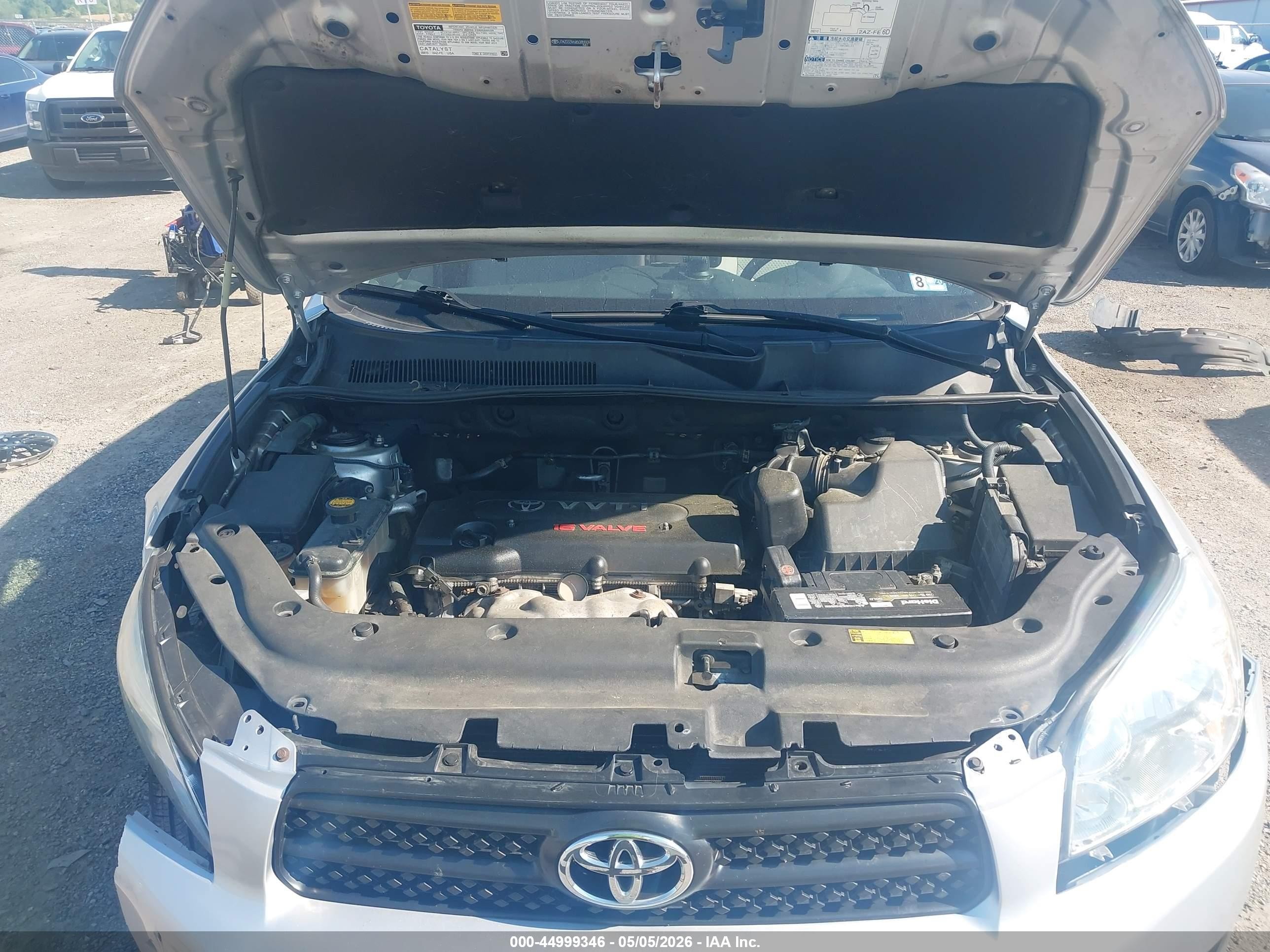 2008 Toyota Rav4   Серебряный vin: JTMZD33V685085509