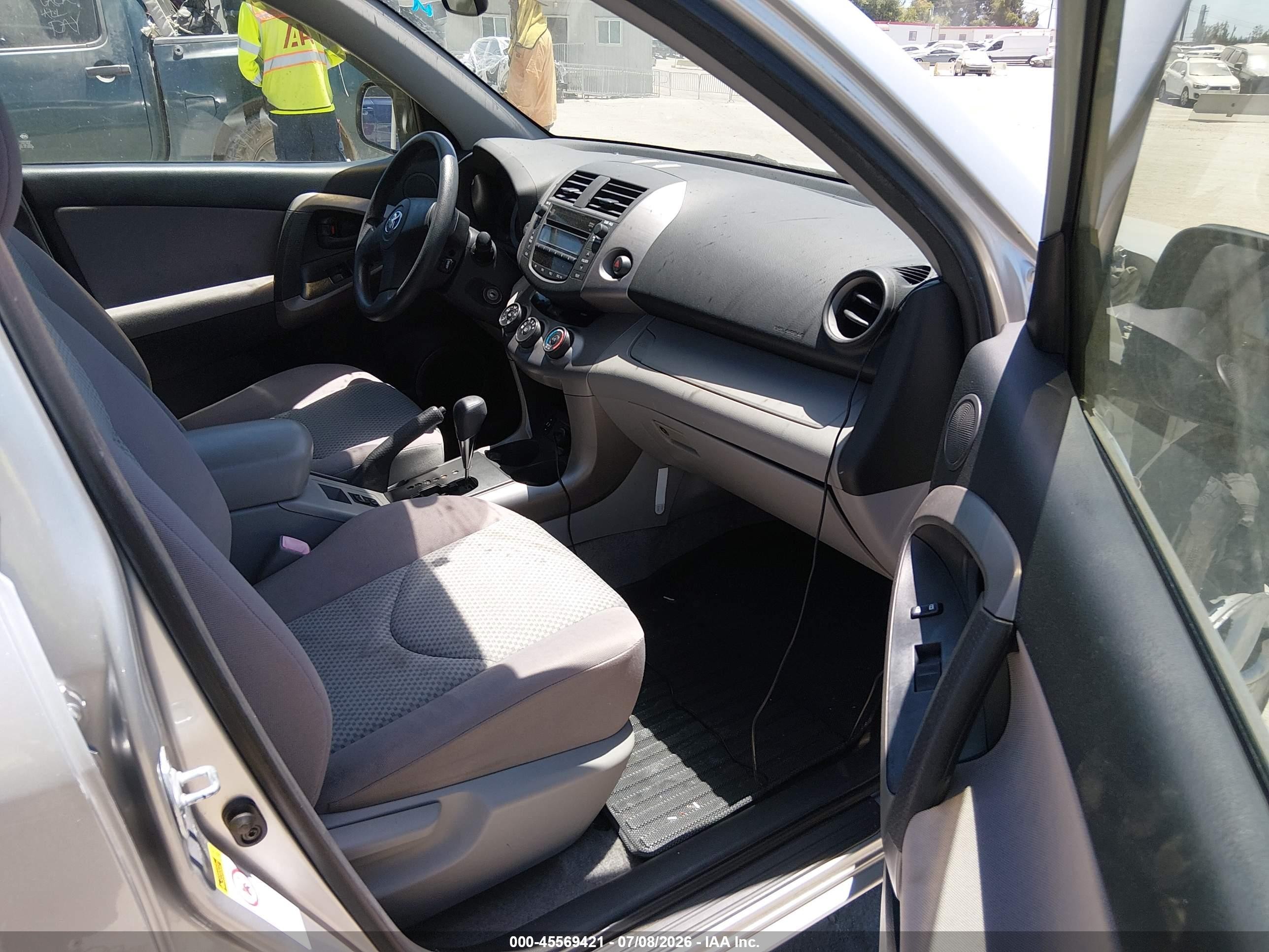 2008 Toyota Rav4 Серебряный vin: JTMZD33V685099622