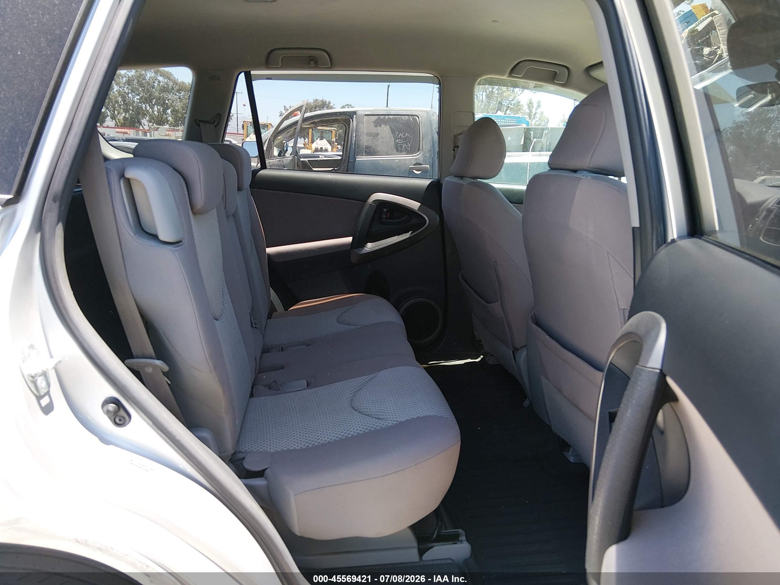 2008 Toyota Rav4 Серебряный vin: JTMZD33V685099622